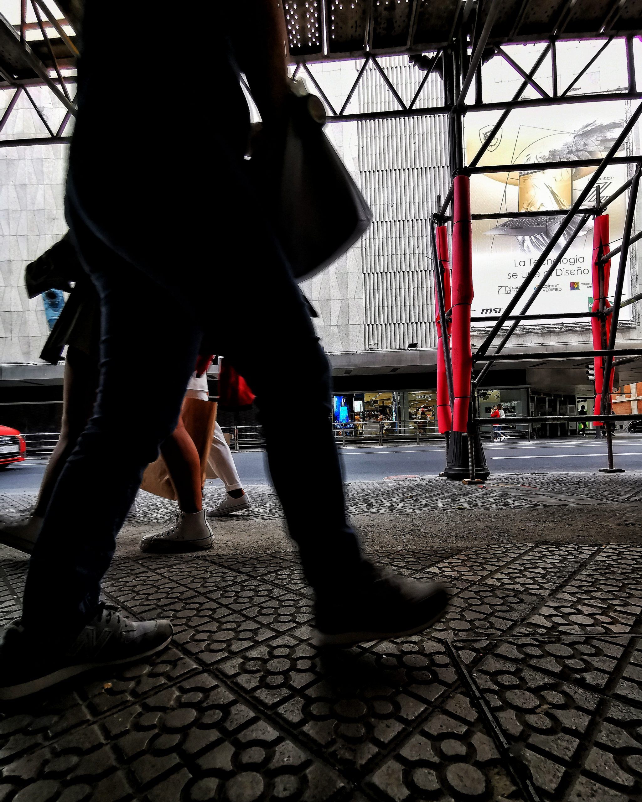 Jende – Gente 3 | Historias Urbanas en Bilbao | Fotografia Creativa movil Ibarakaldo