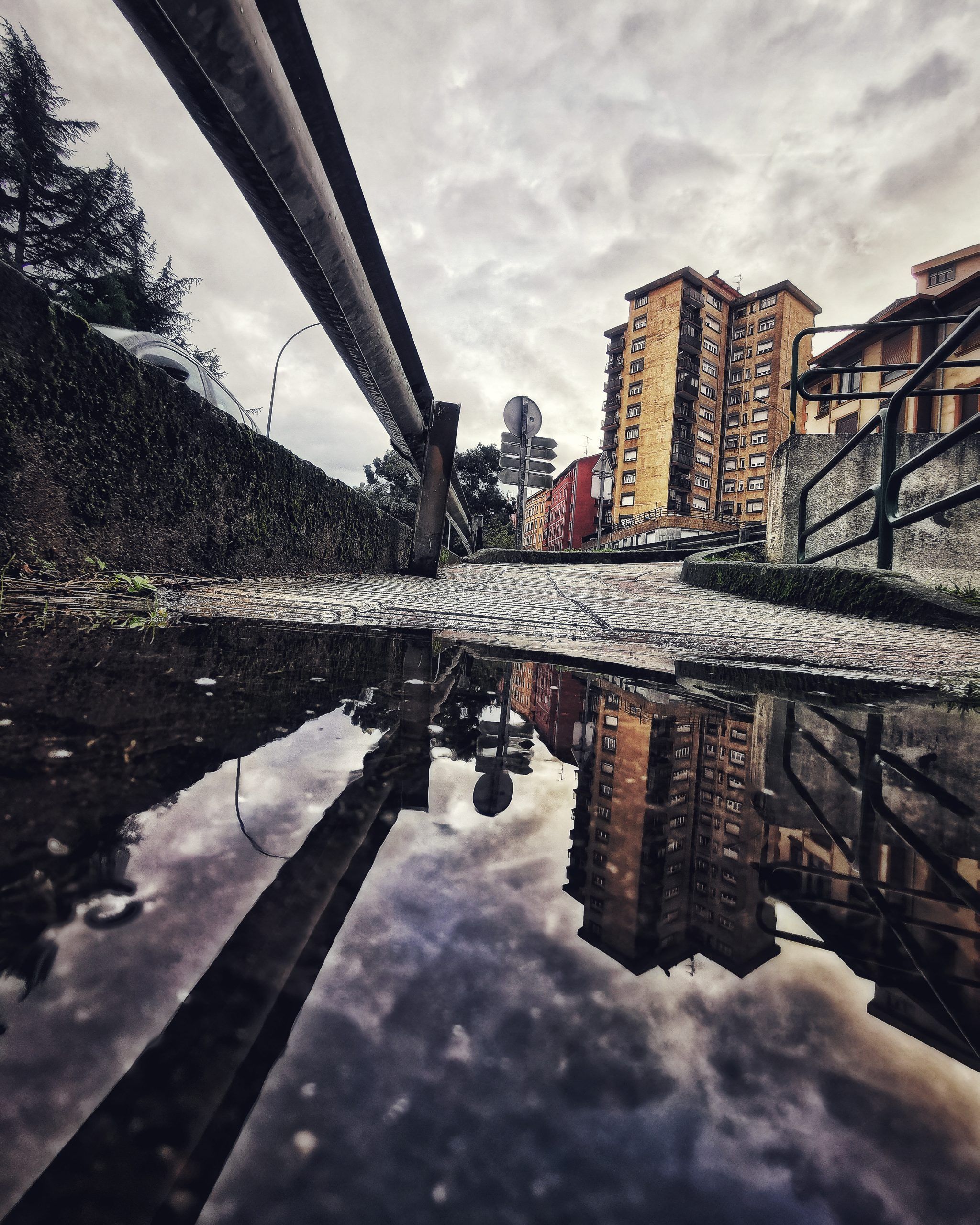 Reflejos 3– Fotografía creativa móvil en Barakaldo | Ibarakaldo