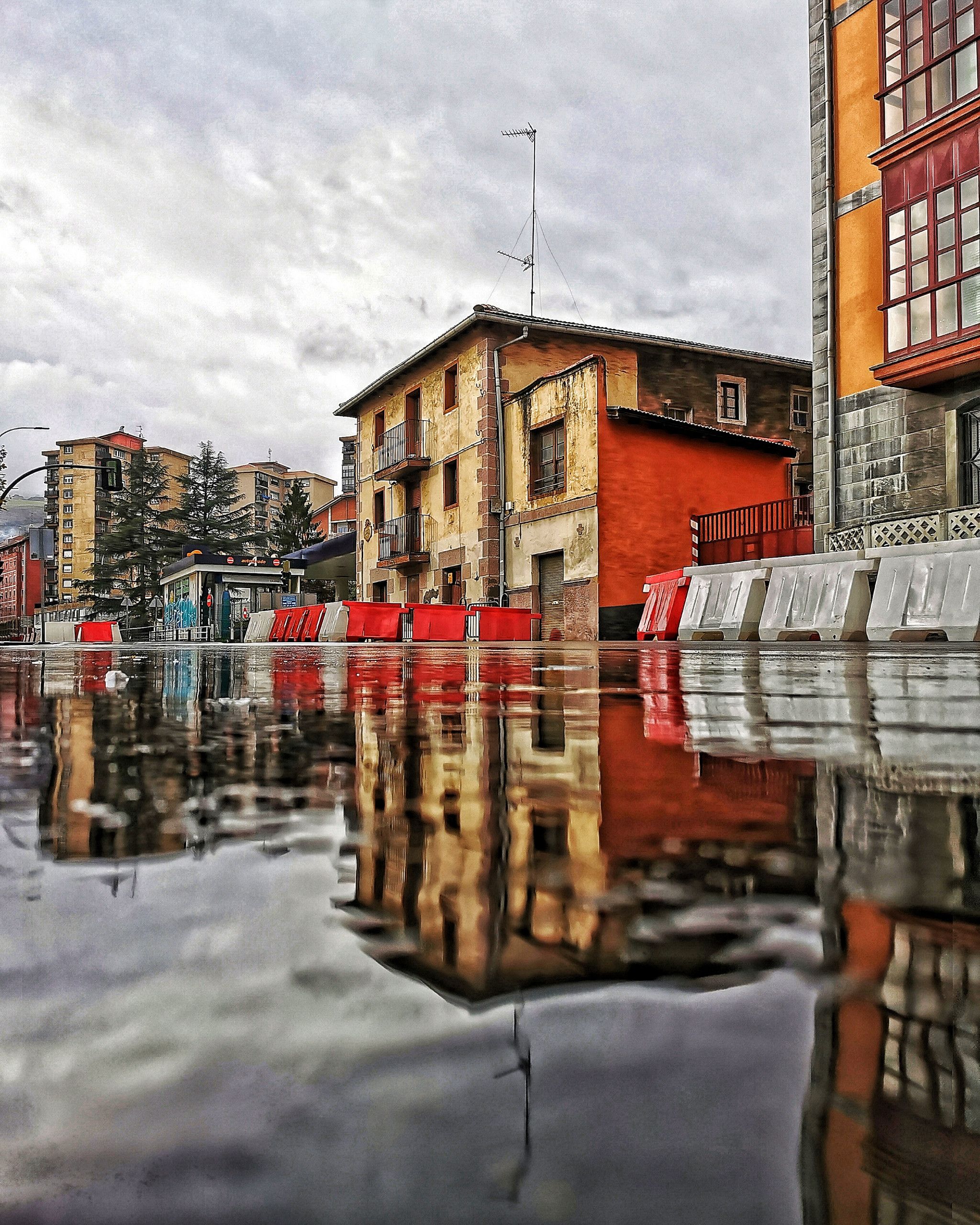 Reflejos 5– Fotografía creativa móvil en Barakaldo | Ibarakaldo