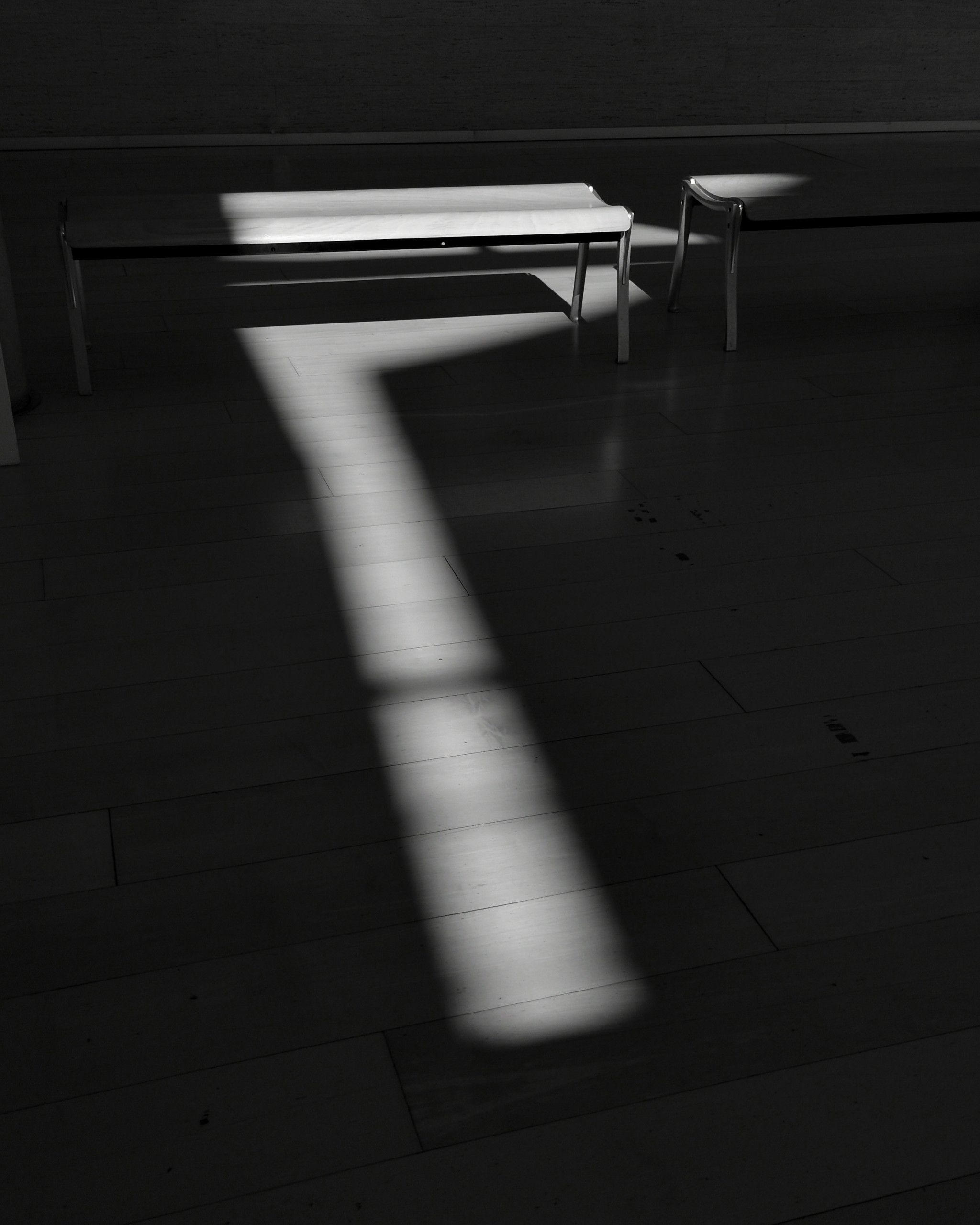 La Luz en la Oscuridad o la Oscuridad en la Luz – Fotografía creativa móvil en Barakaldo | Ibarakaldo