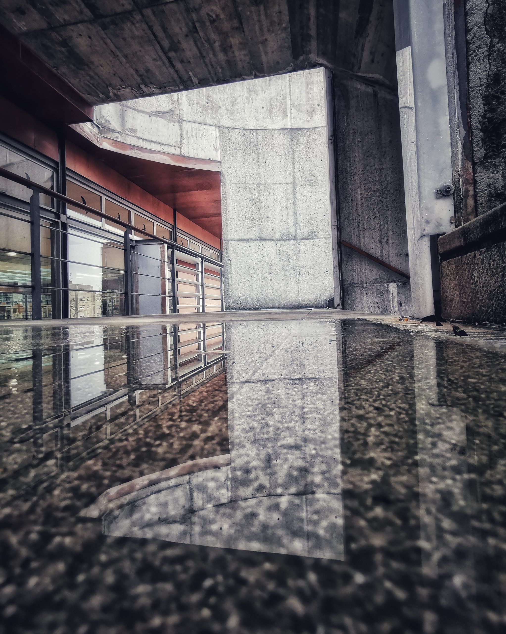 Reflejos 9 – Fotografía creativa móvil en Barakaldo | Ibarakaldo