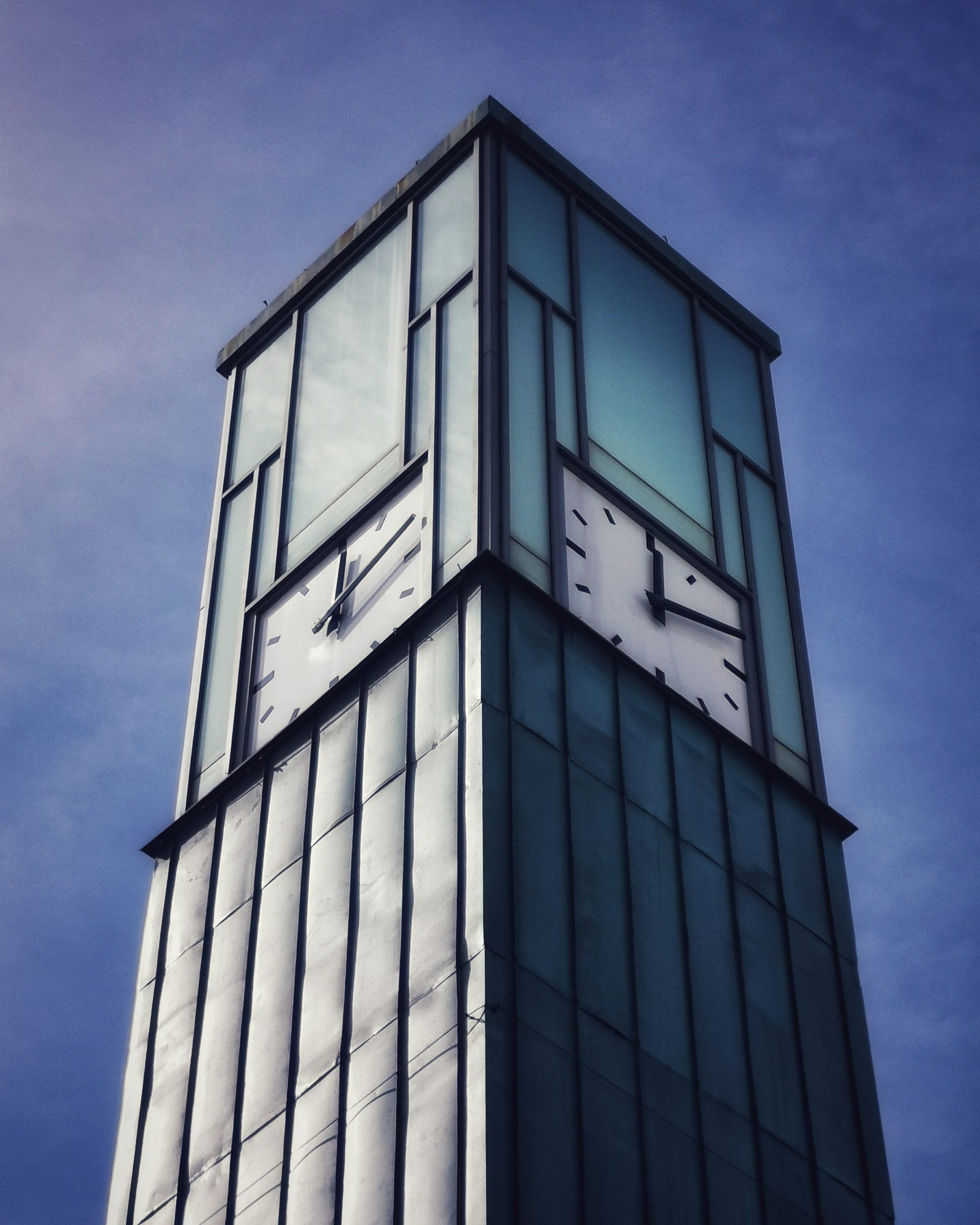 Tic tac Tic tac – Fotografía creativa móvil en Barakaldo | Ibarakaldo