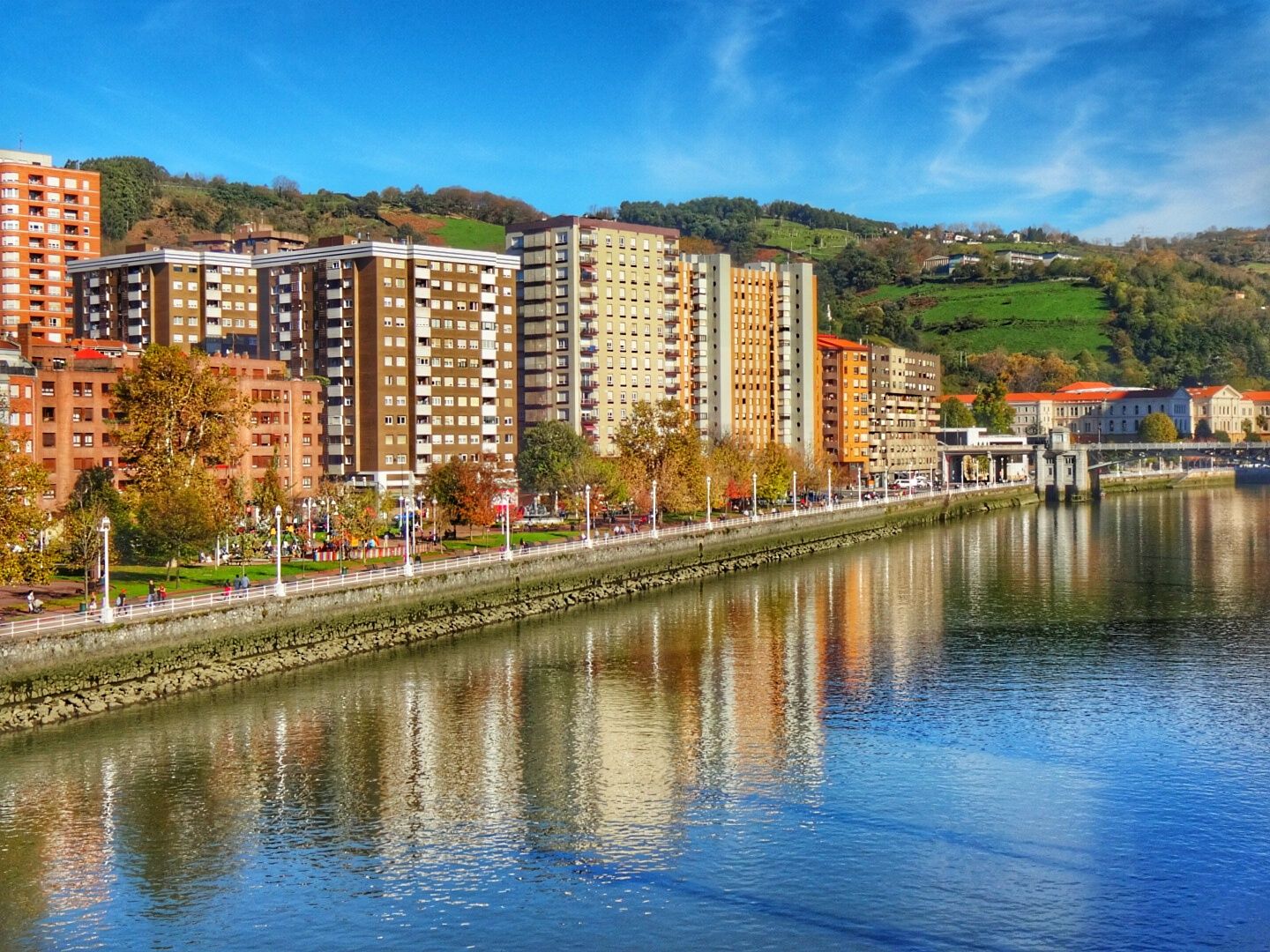 La Ria de Bilbao – Fotografía creativa móvil en Bilbao | Ibarakaldo