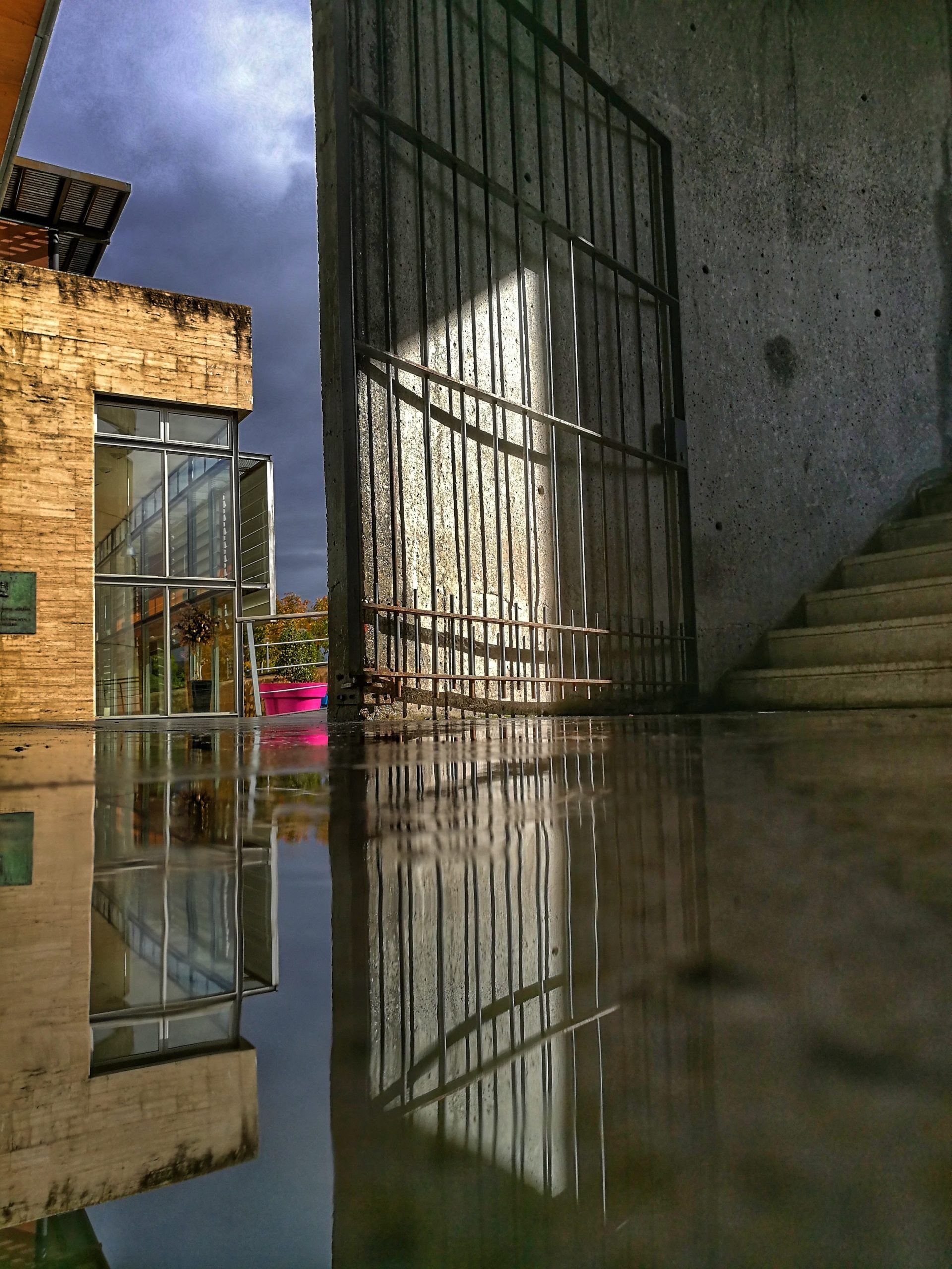 Reflejos 23 – Fotografía creativa móvil en Barakaldo | Ibarakaldo