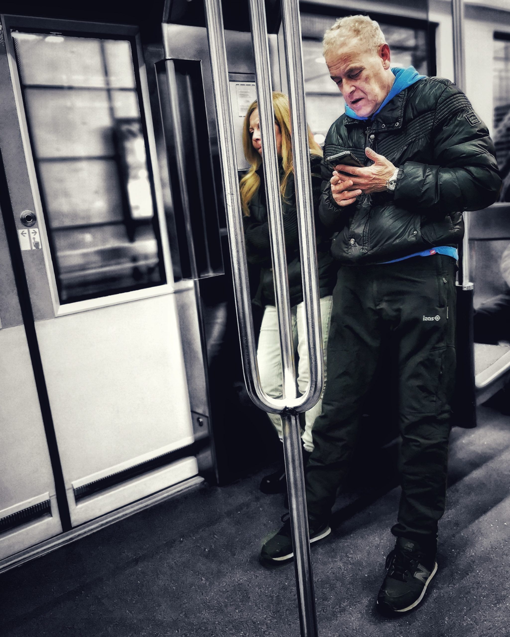 Jende –  Gente 15  | Historias Urbanas en el Metro | Fotografia Creativa movil Ibarakaldo