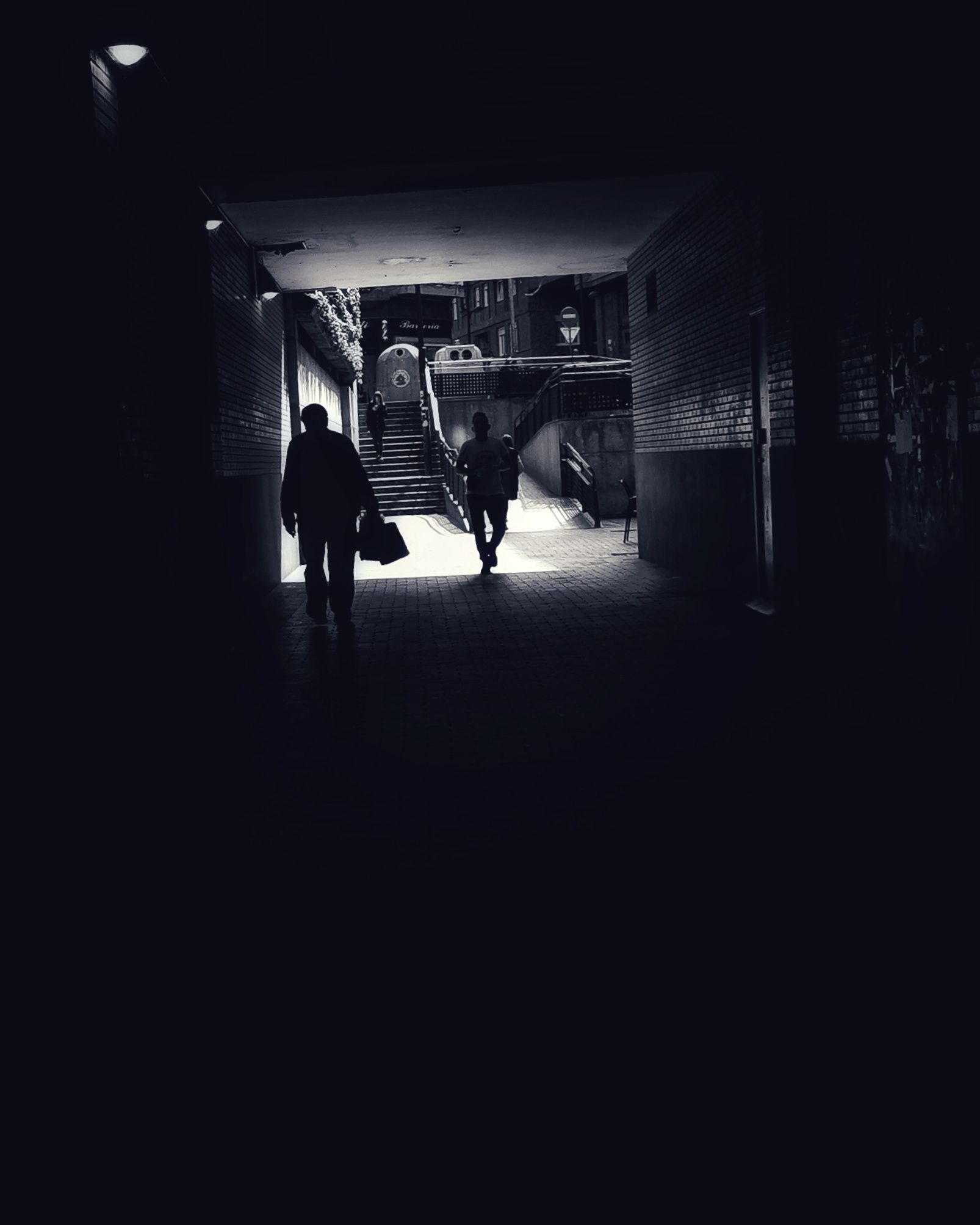 Extraños… – Fotografía creativa móvil en Barakaldo | Ibarakaldo