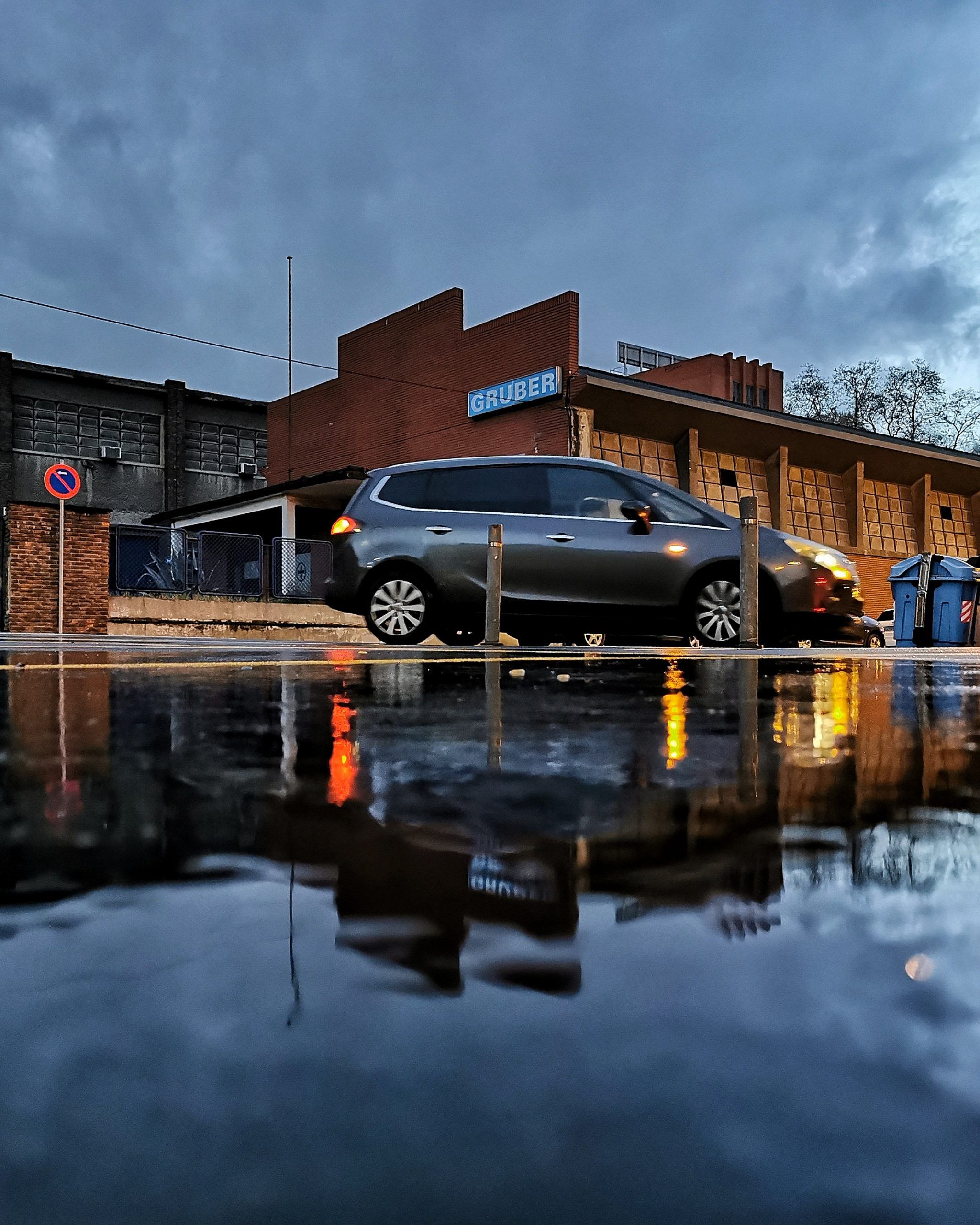 Reflejos 24 – Fotografía creativa móvil en Barakaldo | Ibarakaldo