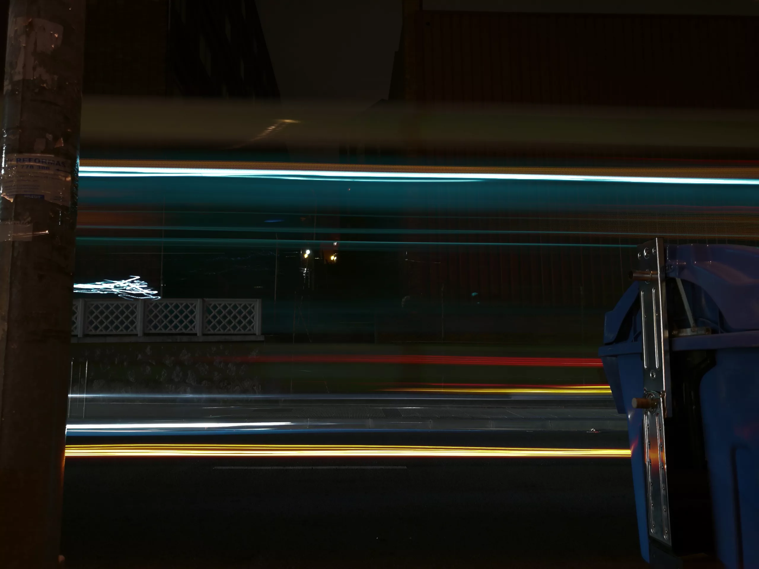 La noche se mueve…Flash – Fotografía creativa móvil en Barakaldo | Ibarakaldo