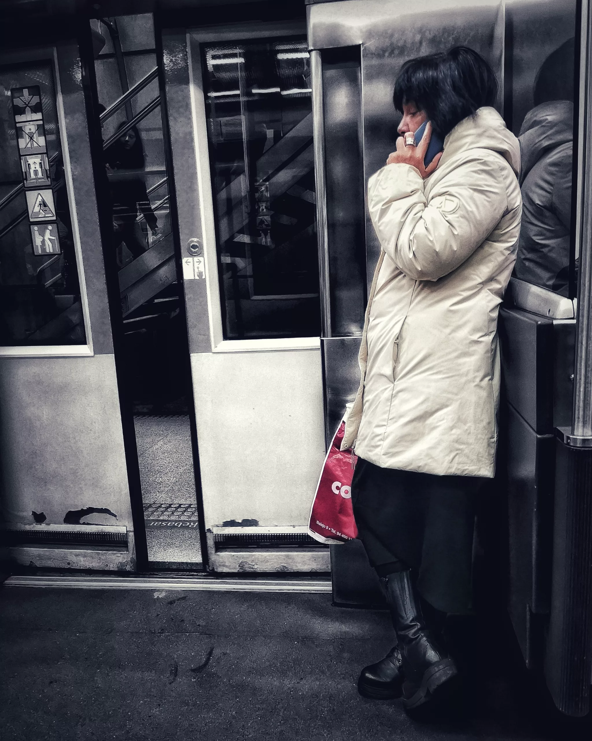 Jende – Gente 23  | Historias Urbanas en el Metro | Fotografia Creativa movil Ibarakaldo