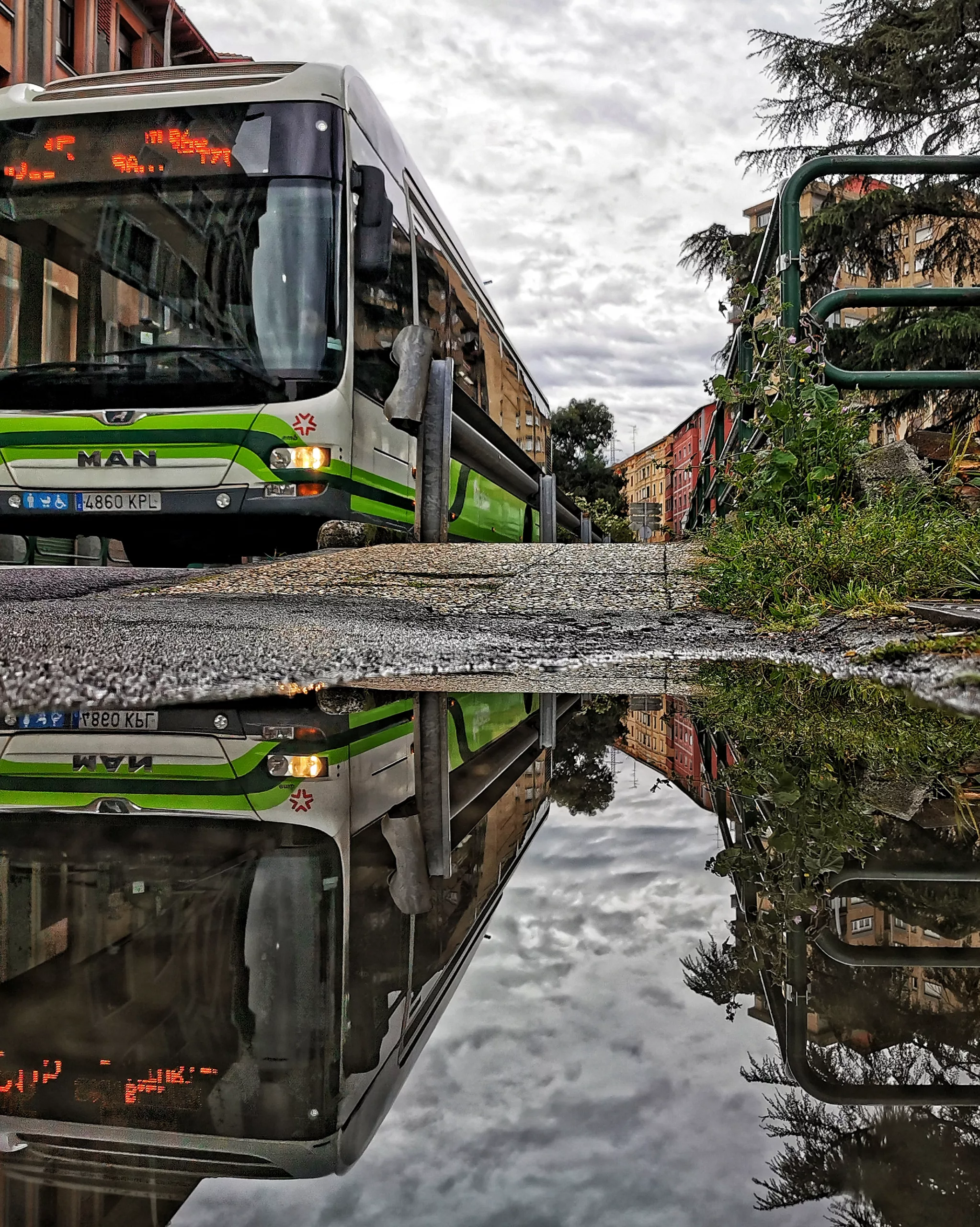 Matrix Revolutions ..Caida de la realidad – Fotografía creativa móvil en Barakaldo | Ibarakaldo