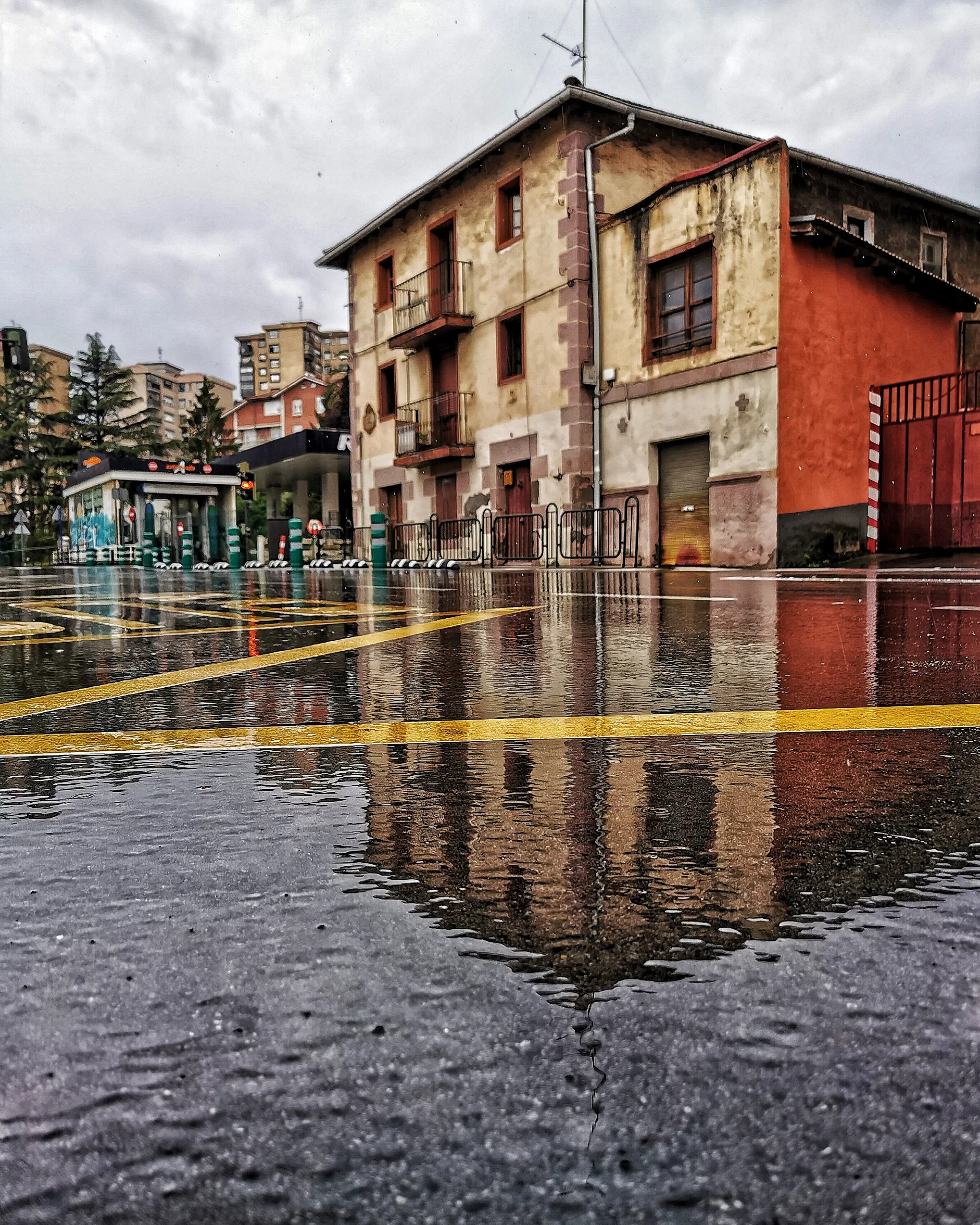 Reflejos 39 – Fotografía creativa móvil en Barakaldo | Ibarakaldo