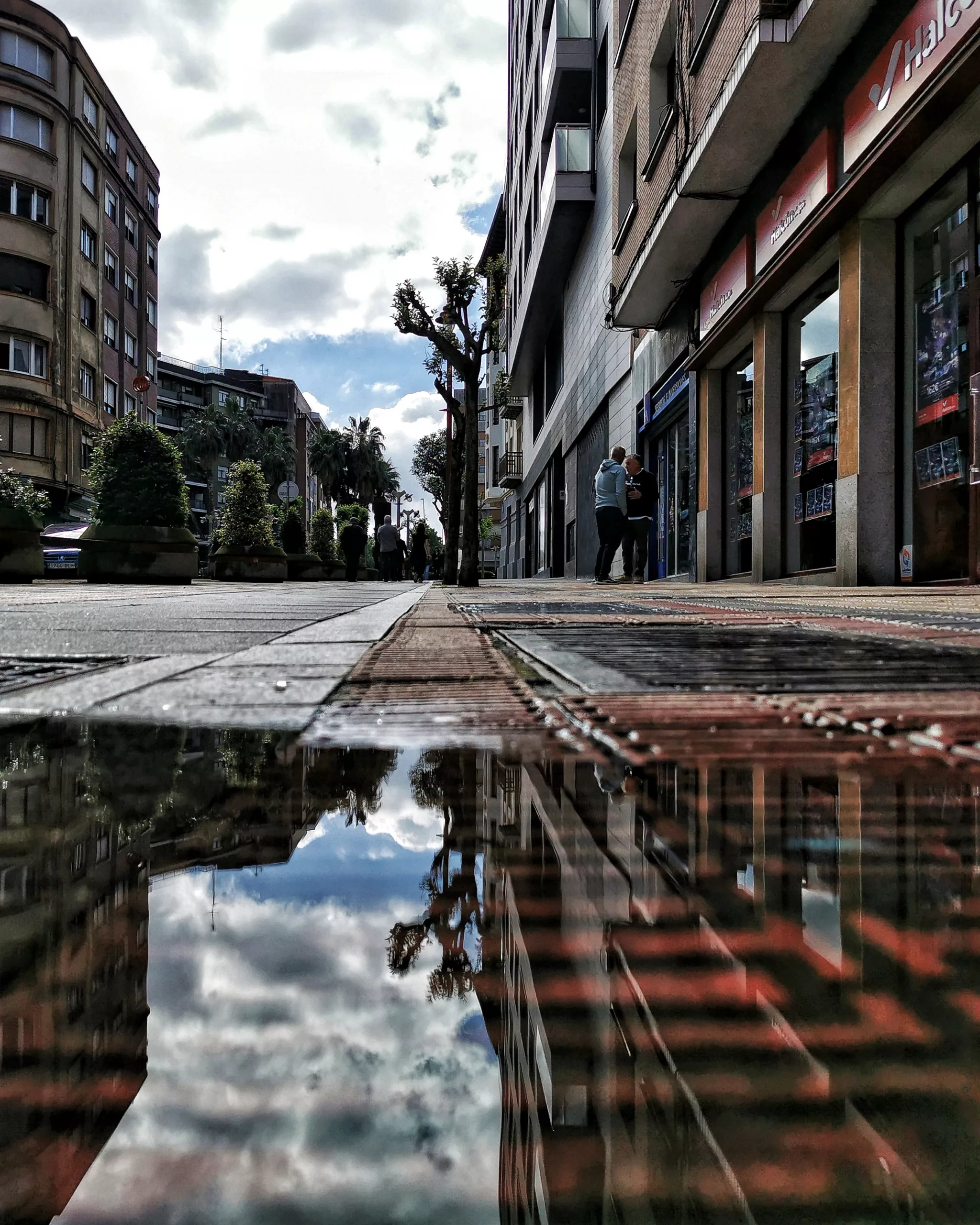 Reflejos 48 – Fotografía creativa móvil en Barakaldo | Ibarakaldo
