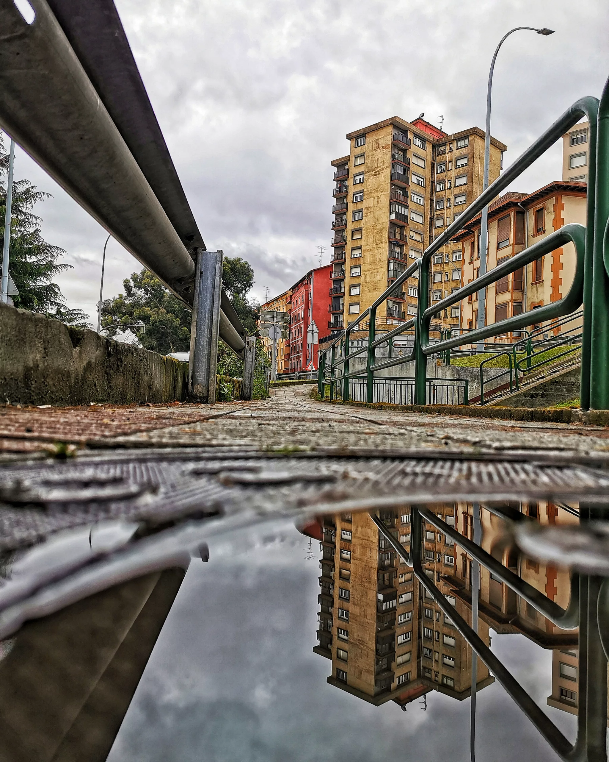 Reflejos 54 – Fotografía creativa móvil en Barakaldo | Ibarakaldo