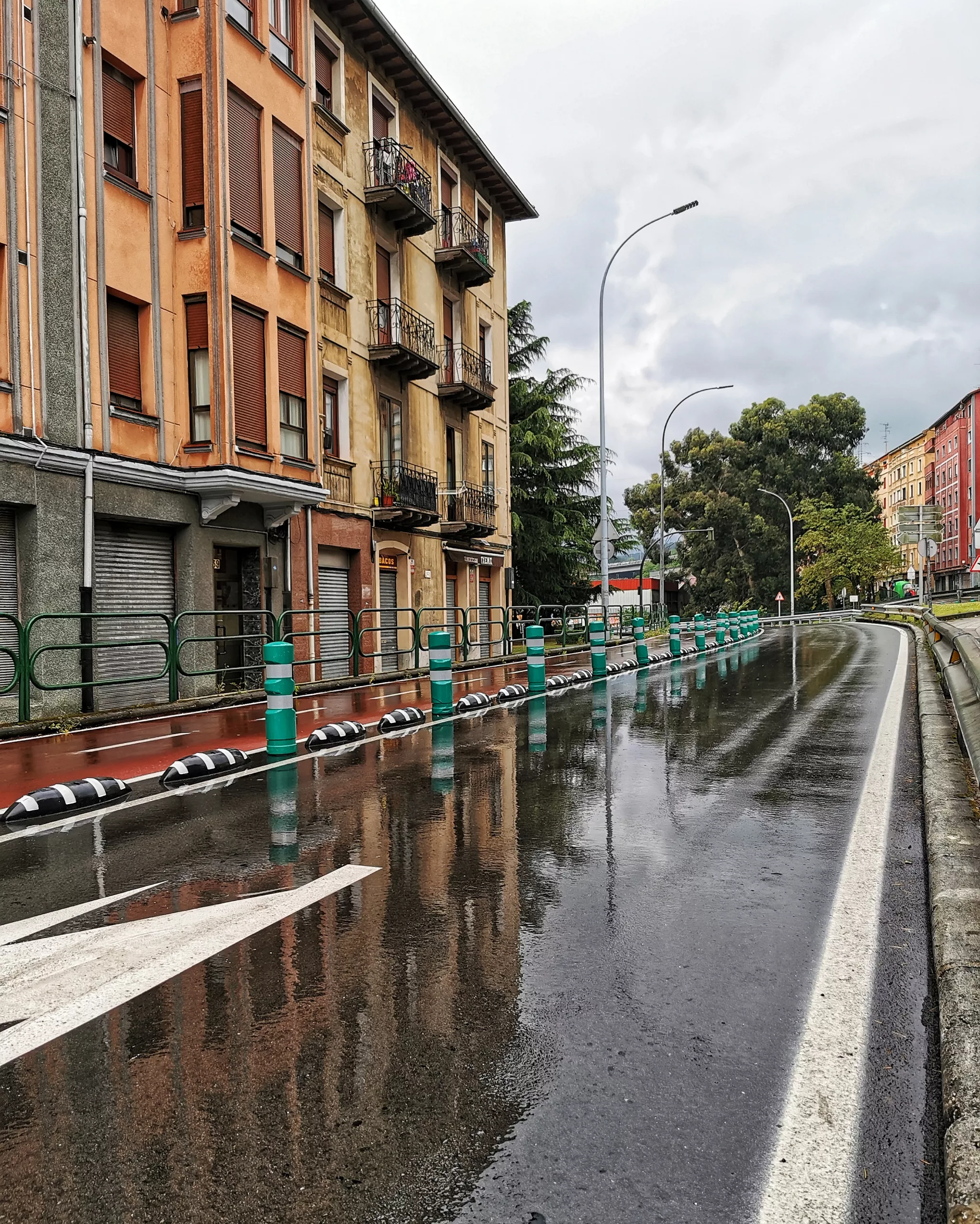 Reflejos 64 – Fotografía creativa móvil en Barakaldo | Ibarakaldo