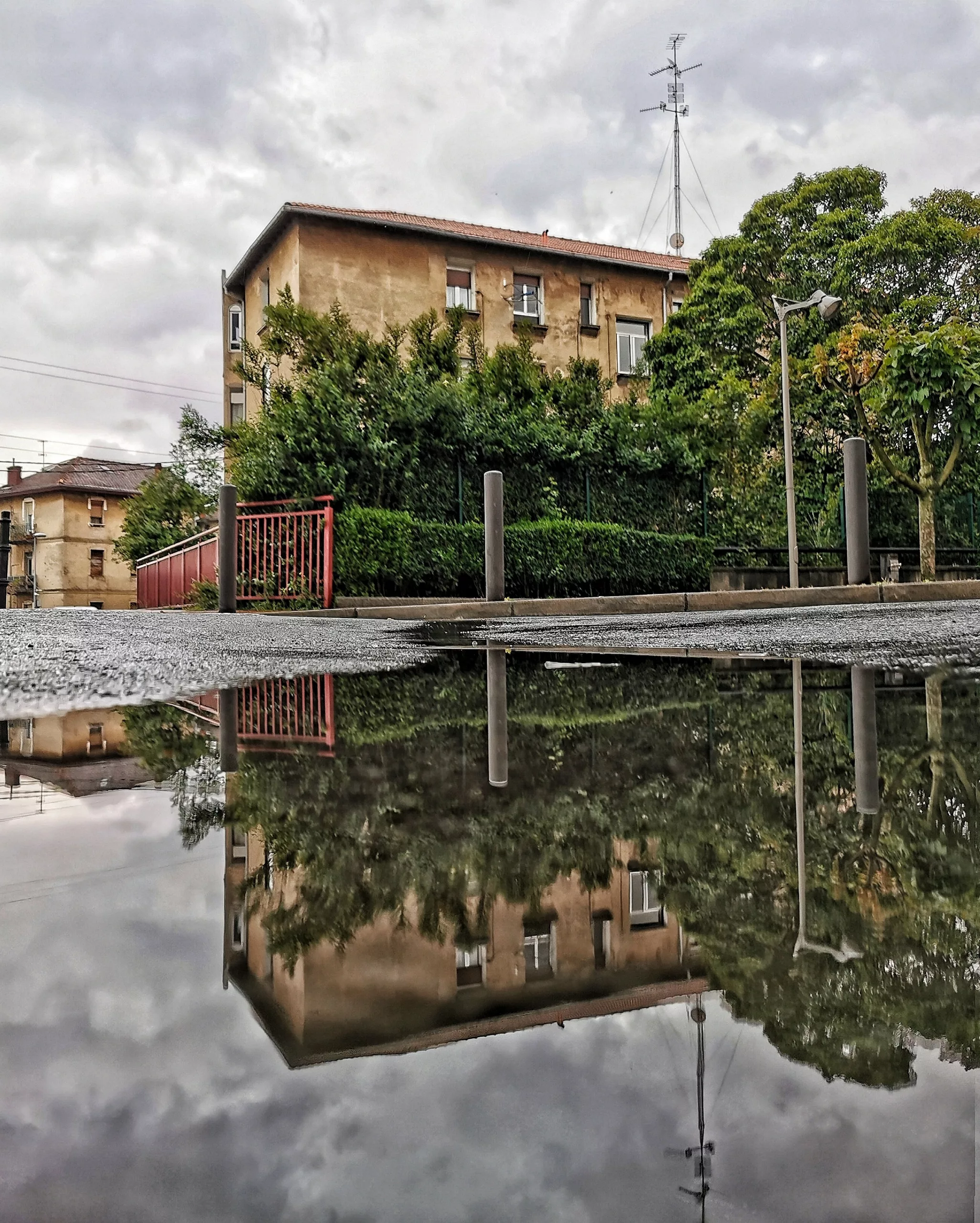 Reflejos 62 – Fotografía creativa móvil en Barakaldo | Ibarakaldo