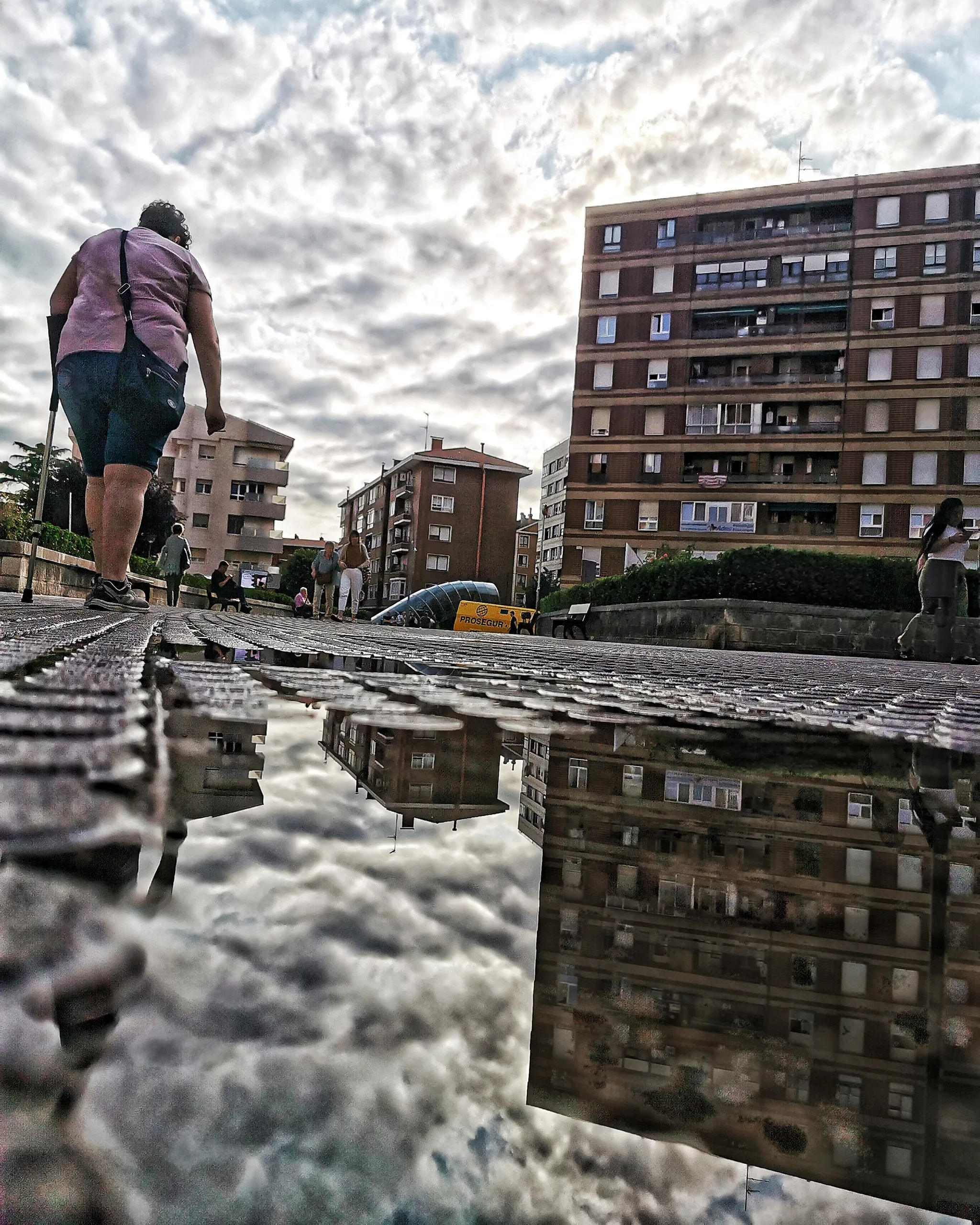 Reflejos 69 – Fotografía creativa móvil en Barakaldo | Ibarakaldo