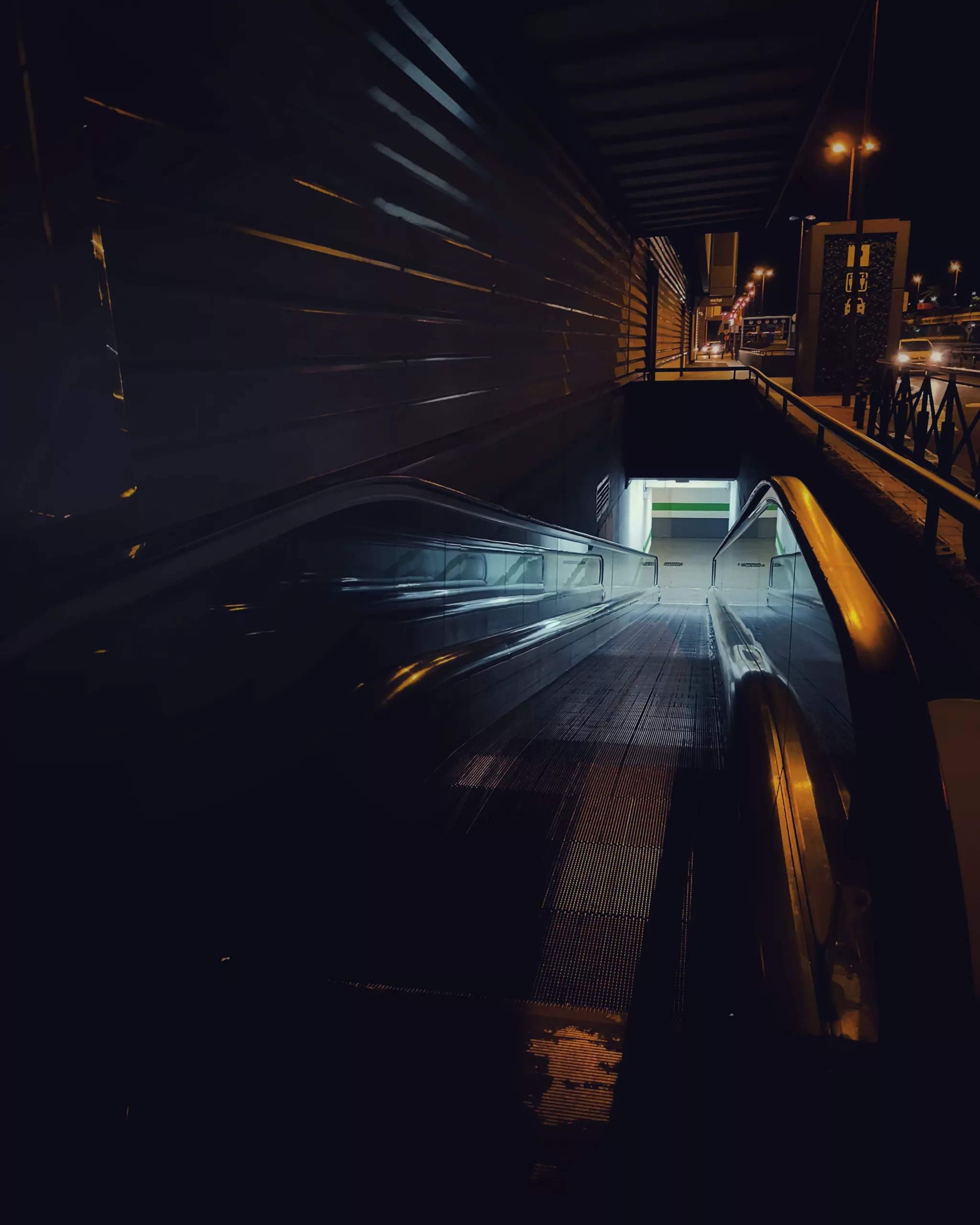 Por la noche todo es oscuridad … – Fotografía creativa móvil en Barakaldo | Ibarakaldo