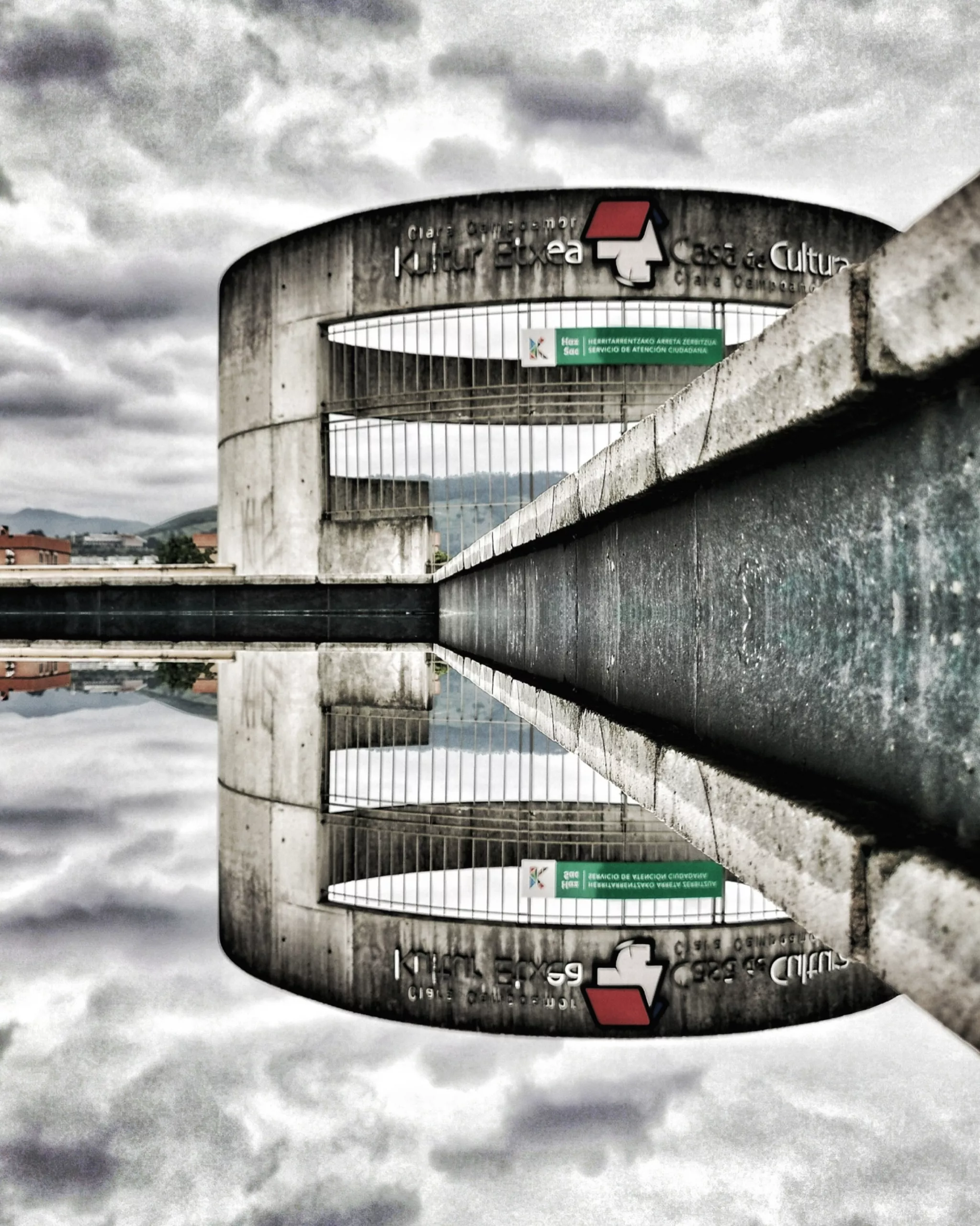 Reflejos 63 – Fotografía creativa móvil en Barakaldo | Ibarakaldo