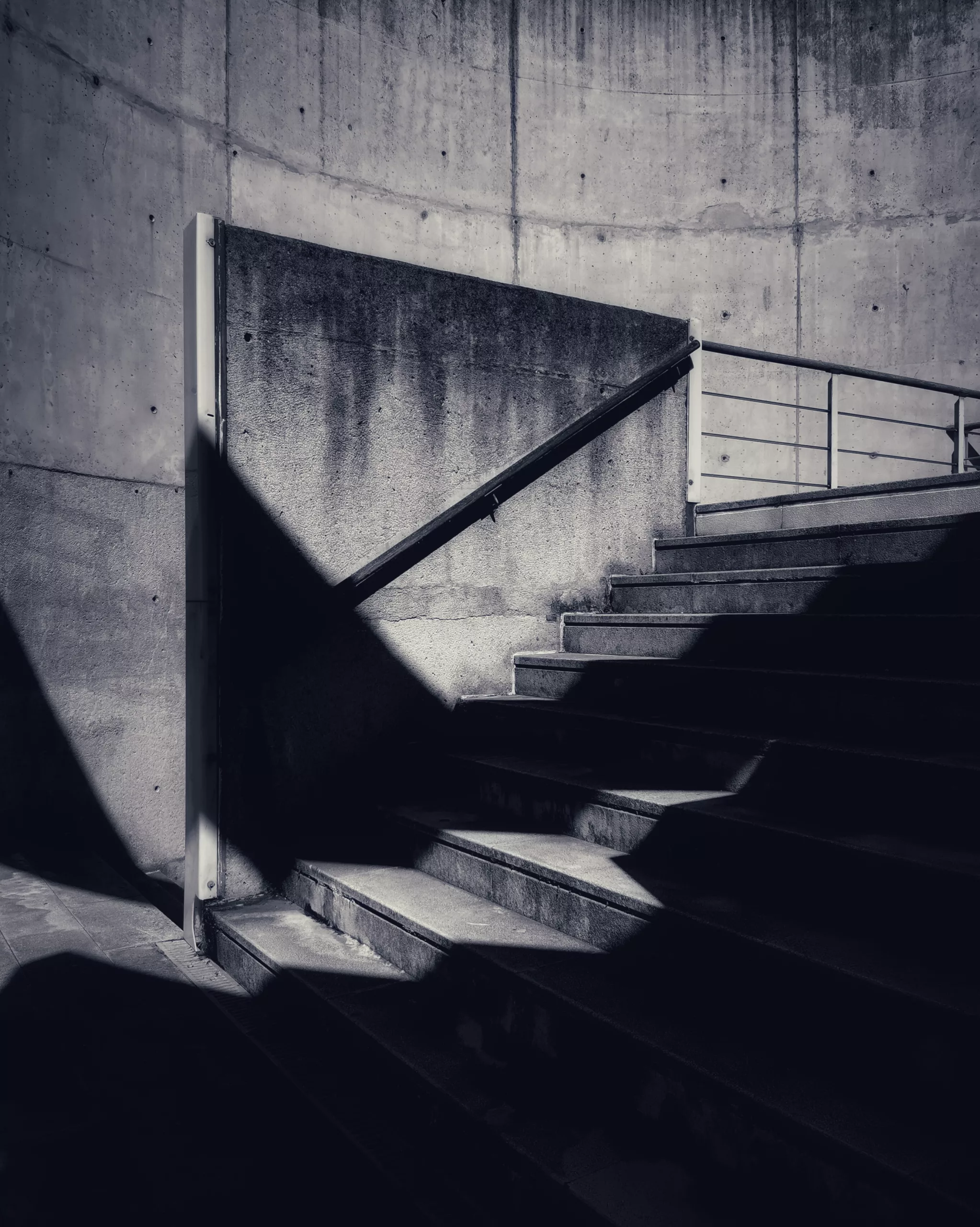 Lucha luz oscuridad… | Fotografía creativa móvil en Barakaldo | Ibarakaldo