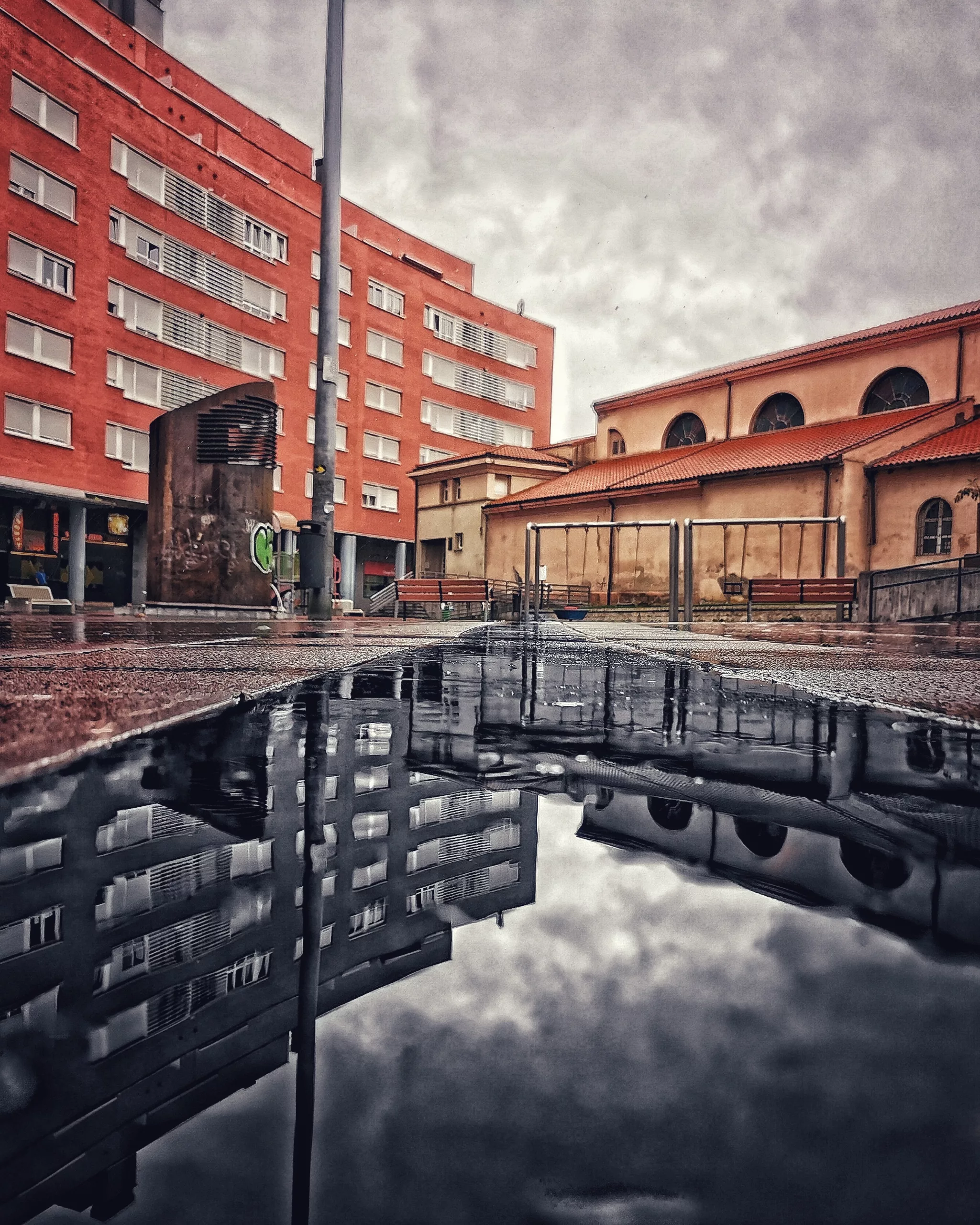 Reflejos 83 – Fotografía creativa móvil en Barakaldo | Ibarakaldo