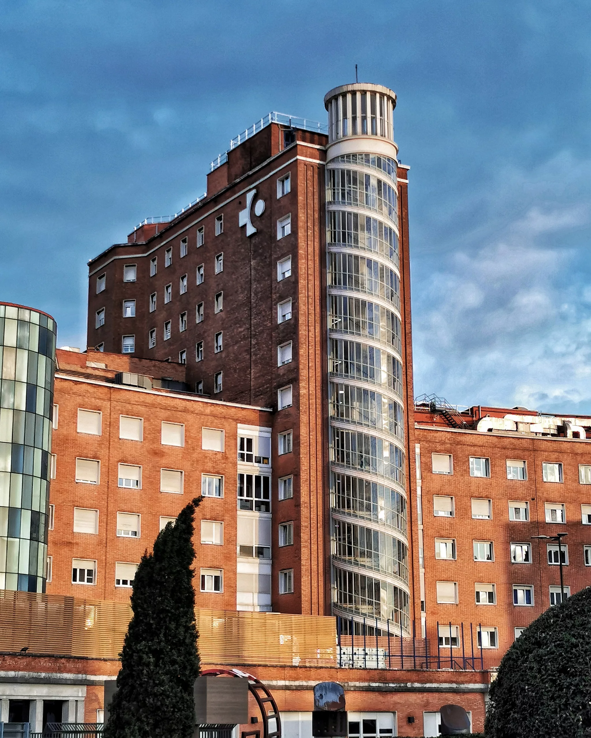 BARAKALDO Hospital Universitario de Cruces 8 – Fotografía creativa móvil en Barakaldo | Ibarakaldo