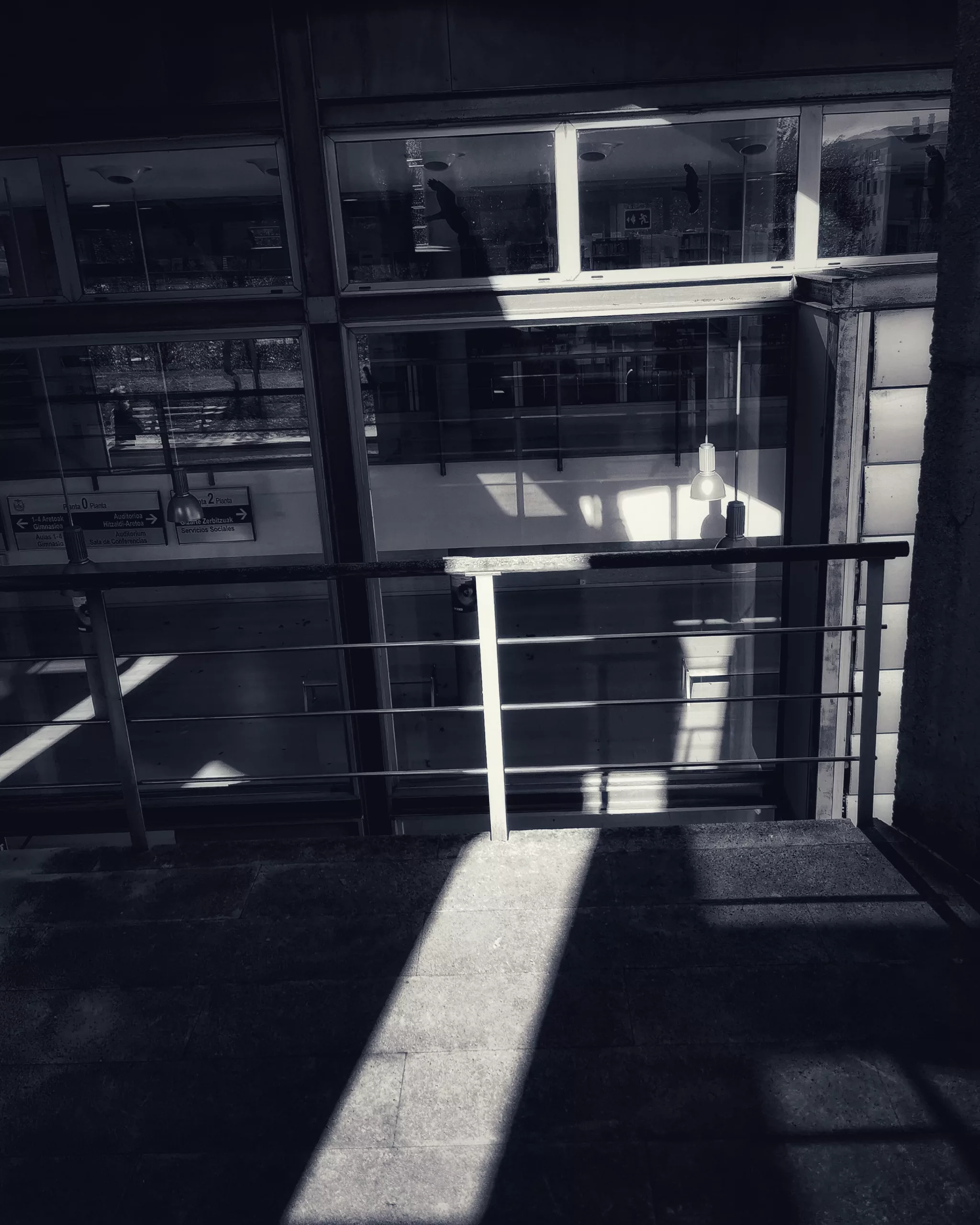 Geometría de la luz 8 – Fotografía creativa móvil en Barakaldo | Ibarakaldo