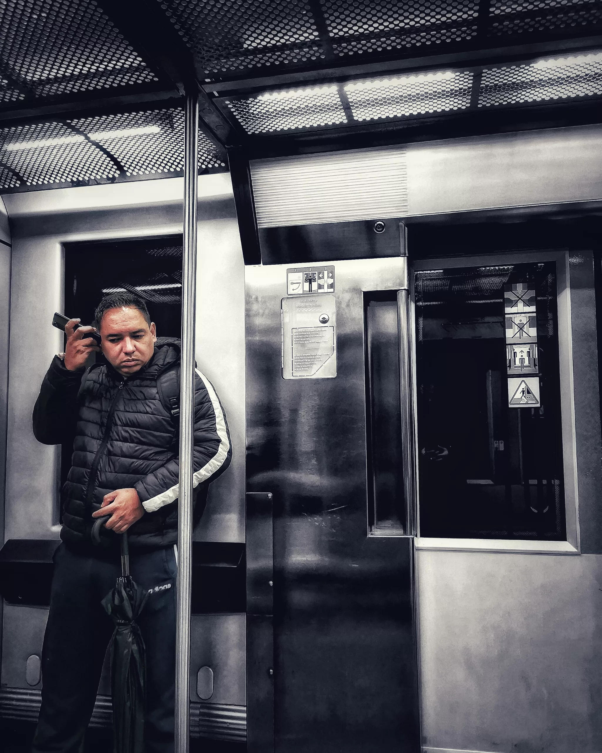 ¿Pero k diseeee?   | Historias Urbanas en el Metro | Fotografia Creativa movil Ibarakaldo