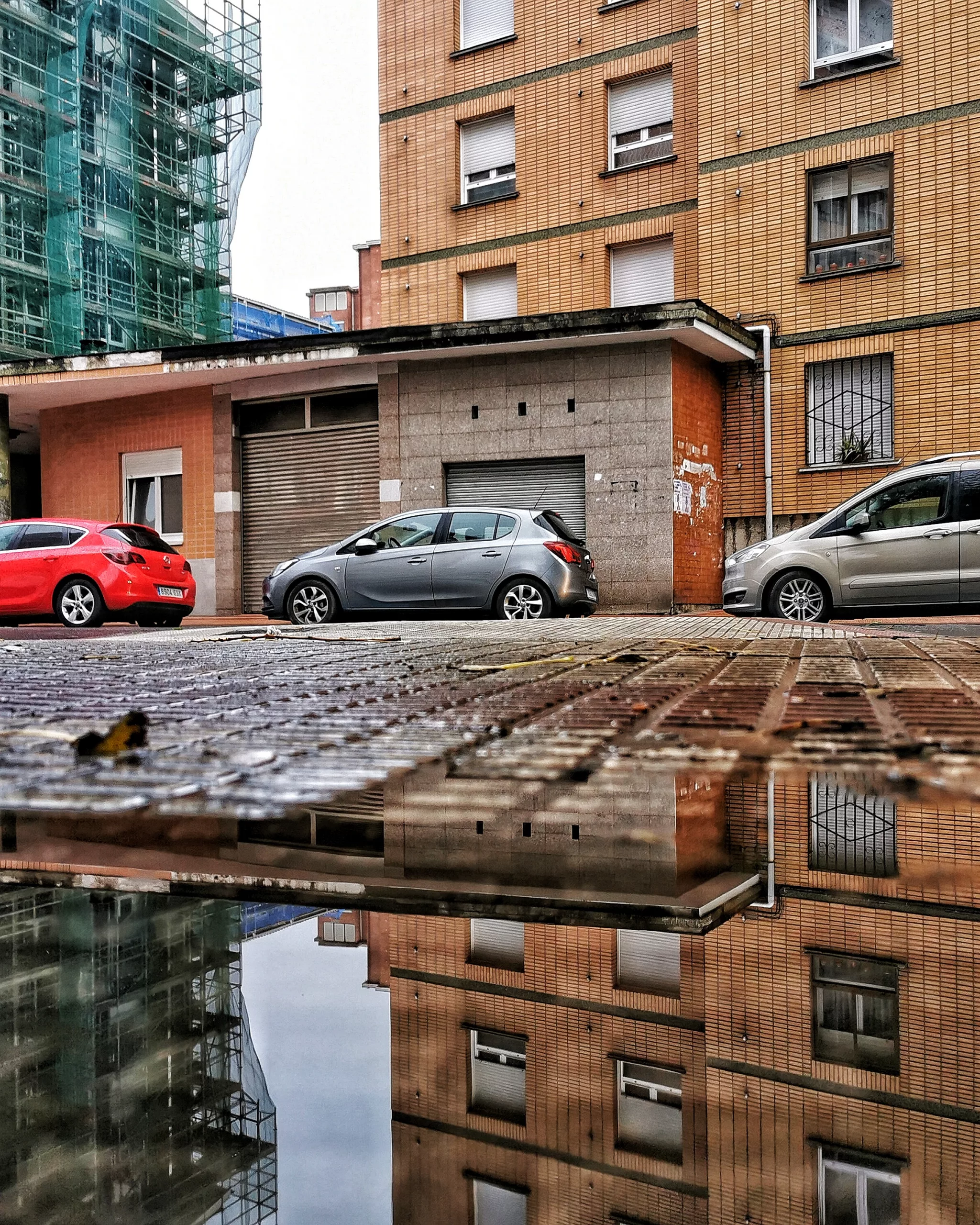 Reflejos 102 – Fotografía creativa móvil en Barakaldo | Ibarakaldo