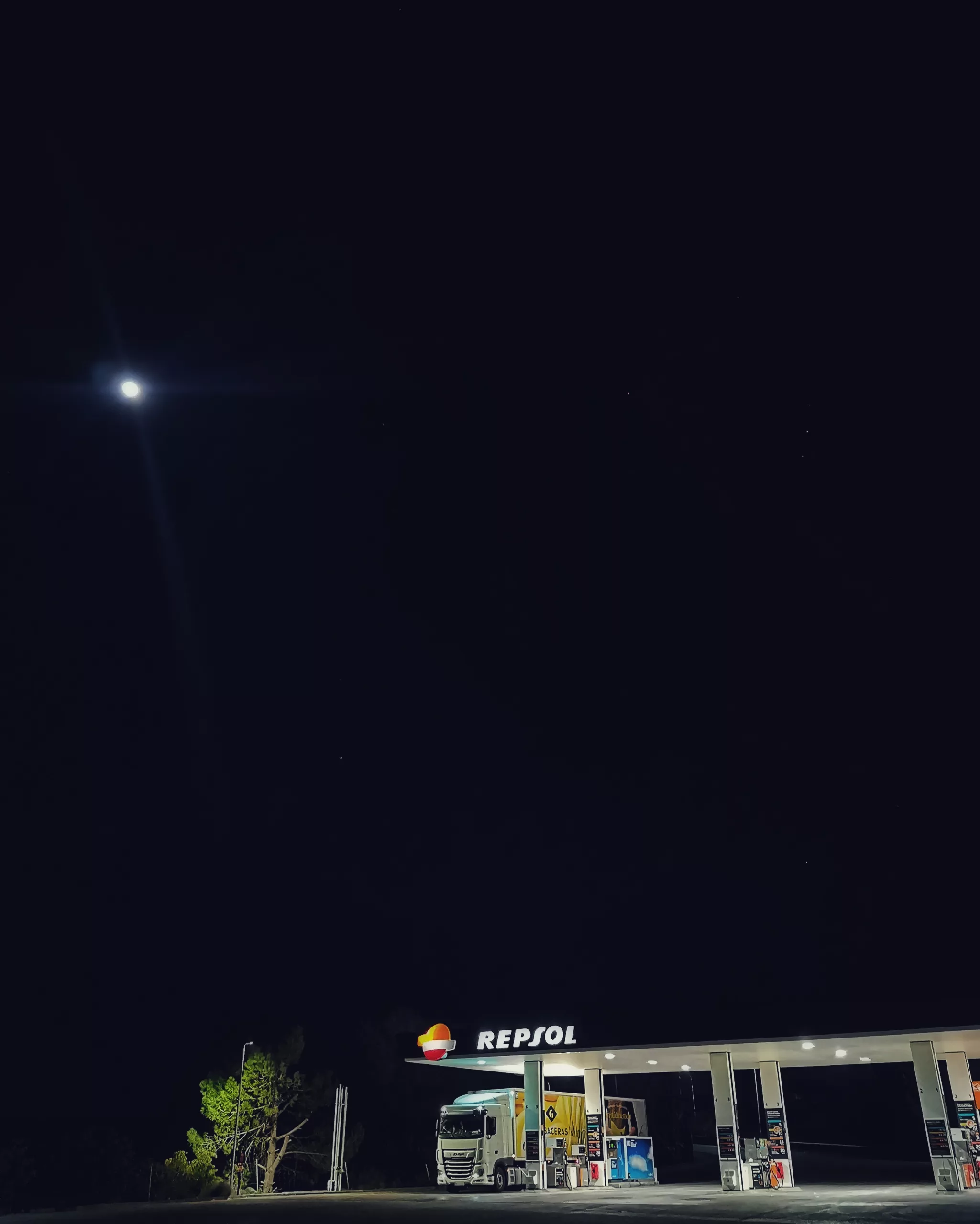 A la sombra de la Luna – Fotografía creativa móvil en Madrid | Ibarakaldo