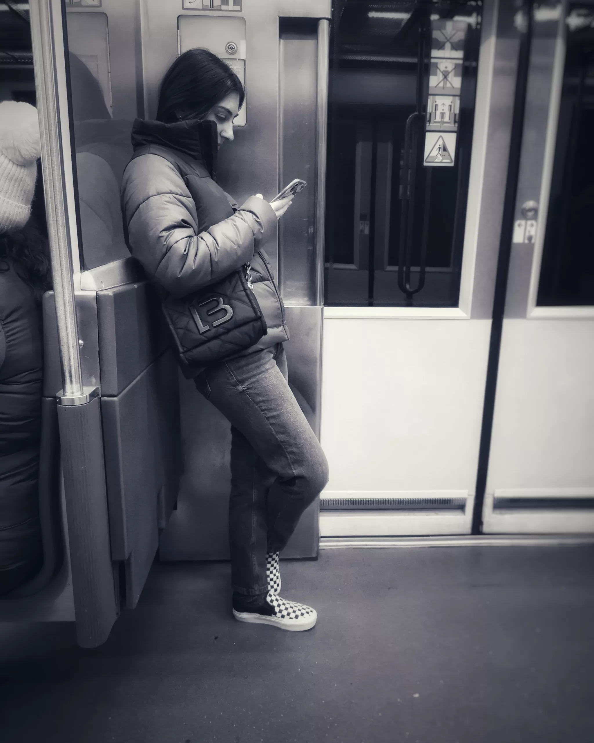 Yaaa..voy en camino.ESPERAD |  Historias Urbanas en el Metro | Fotografia Creativa movil Ibarakaldo