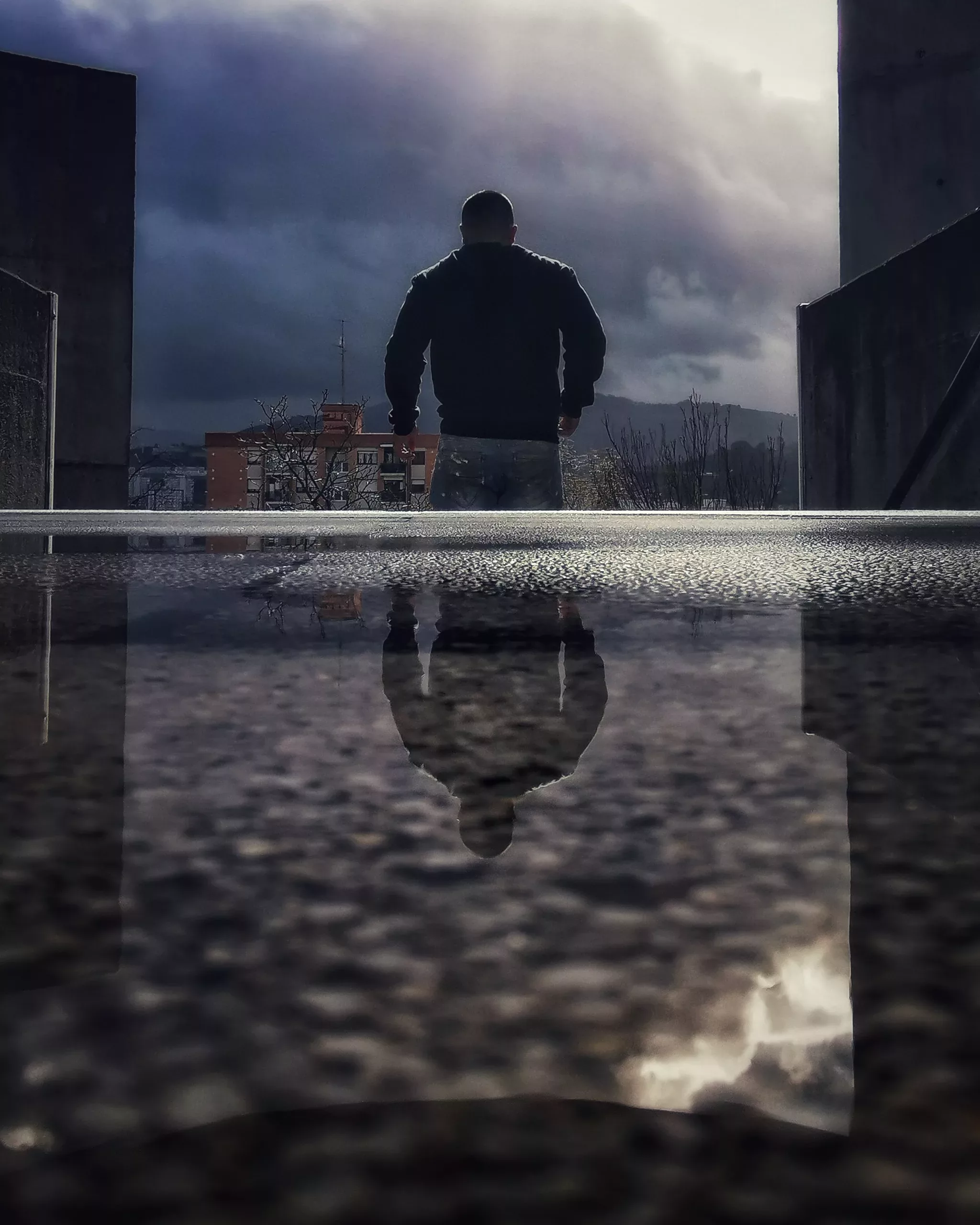 The Lonely Man – Fotografía creativa móvil en Barakaldo | Ibarakaldo