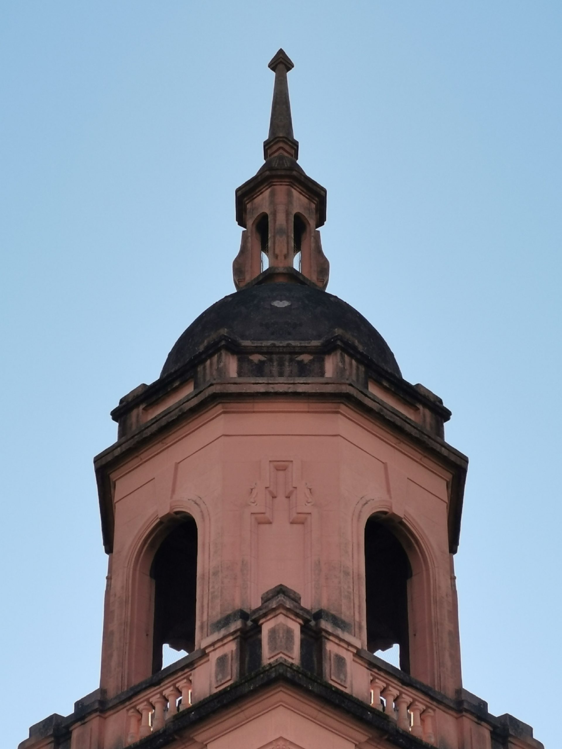 TRIANGULO  – Fotografía creativa móvil en Barakaldo | Ibarakaldo