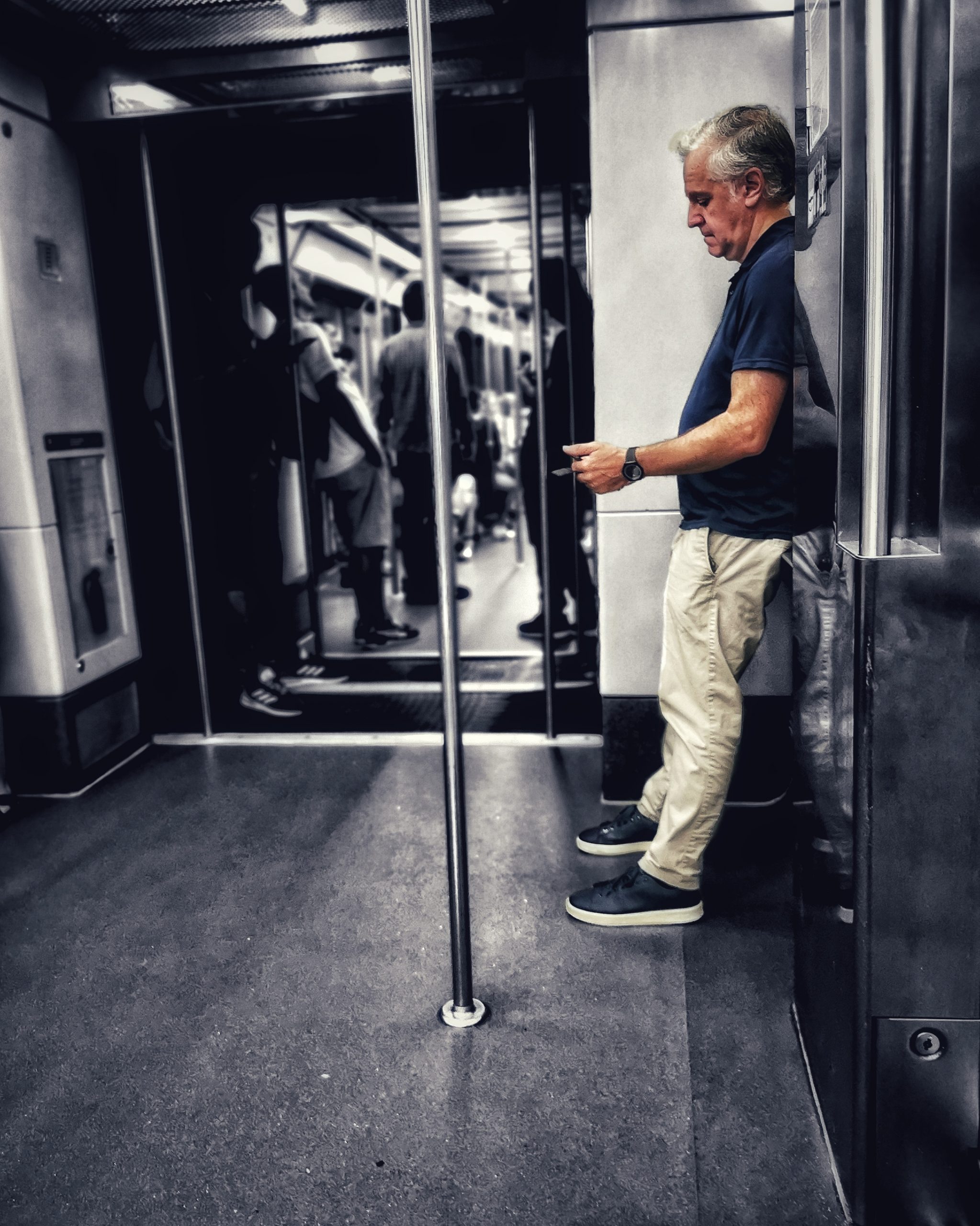 Jende – Gente 82  |  Historias Urbanas en el Metro | Fotografia Creativa movil Ibarakaldo