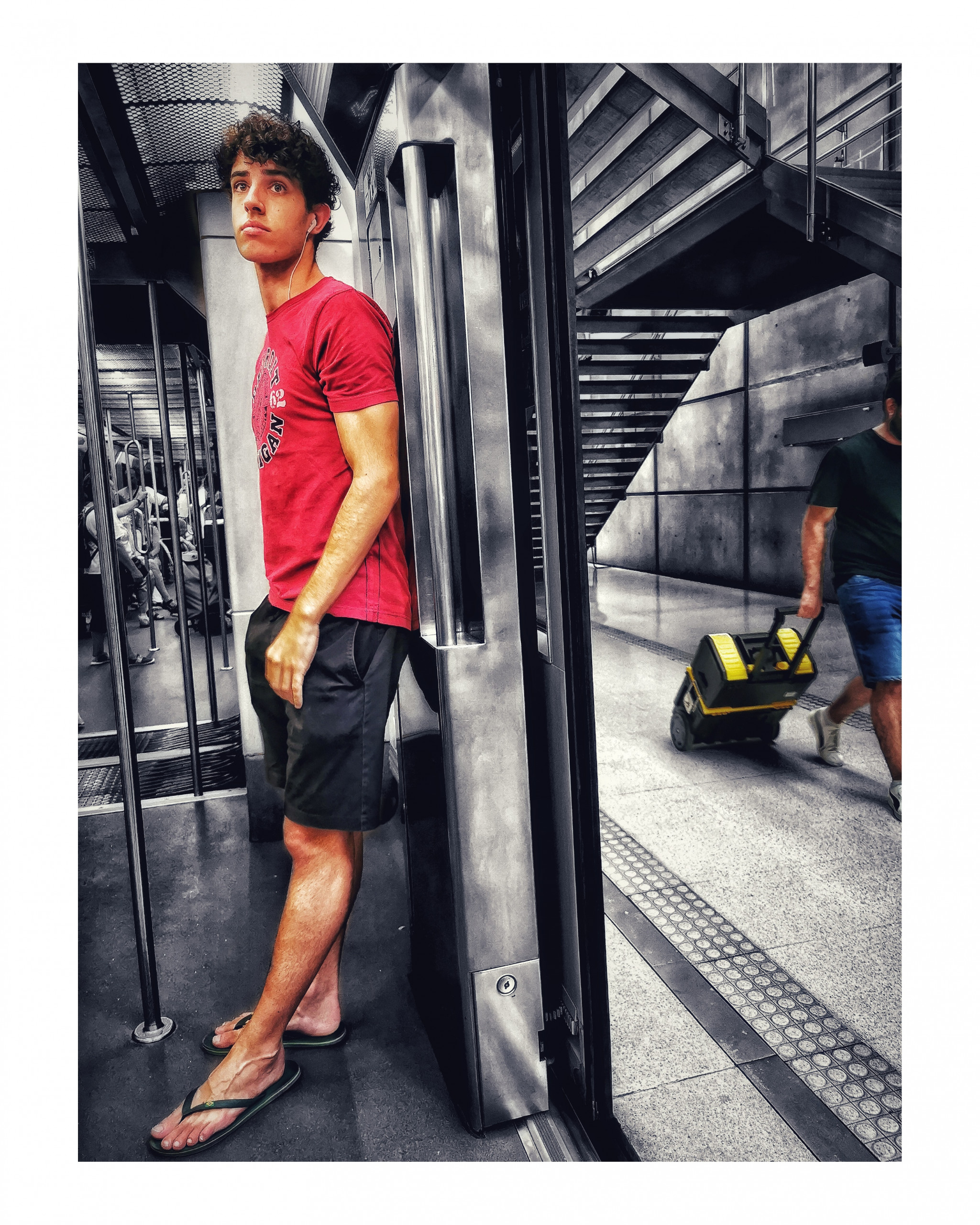 Jende – Gente 81  |  Historias Urbanas en el Metro | Fotografia Creativa movil Ibarakaldo