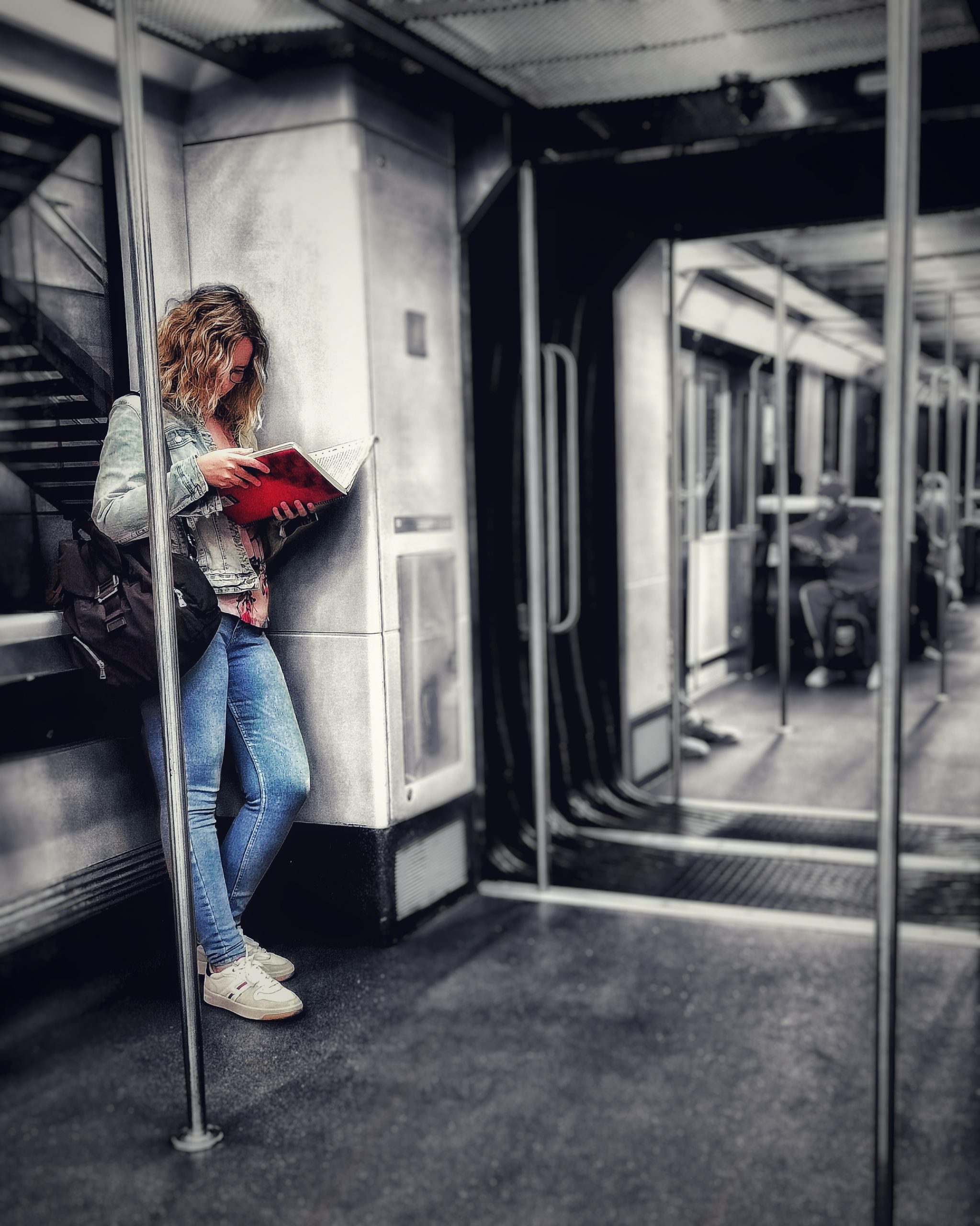 Jende – Gente 87   |  Historias Urbanas en el Metro | Fotografia Creativa movil Ibarakaldo