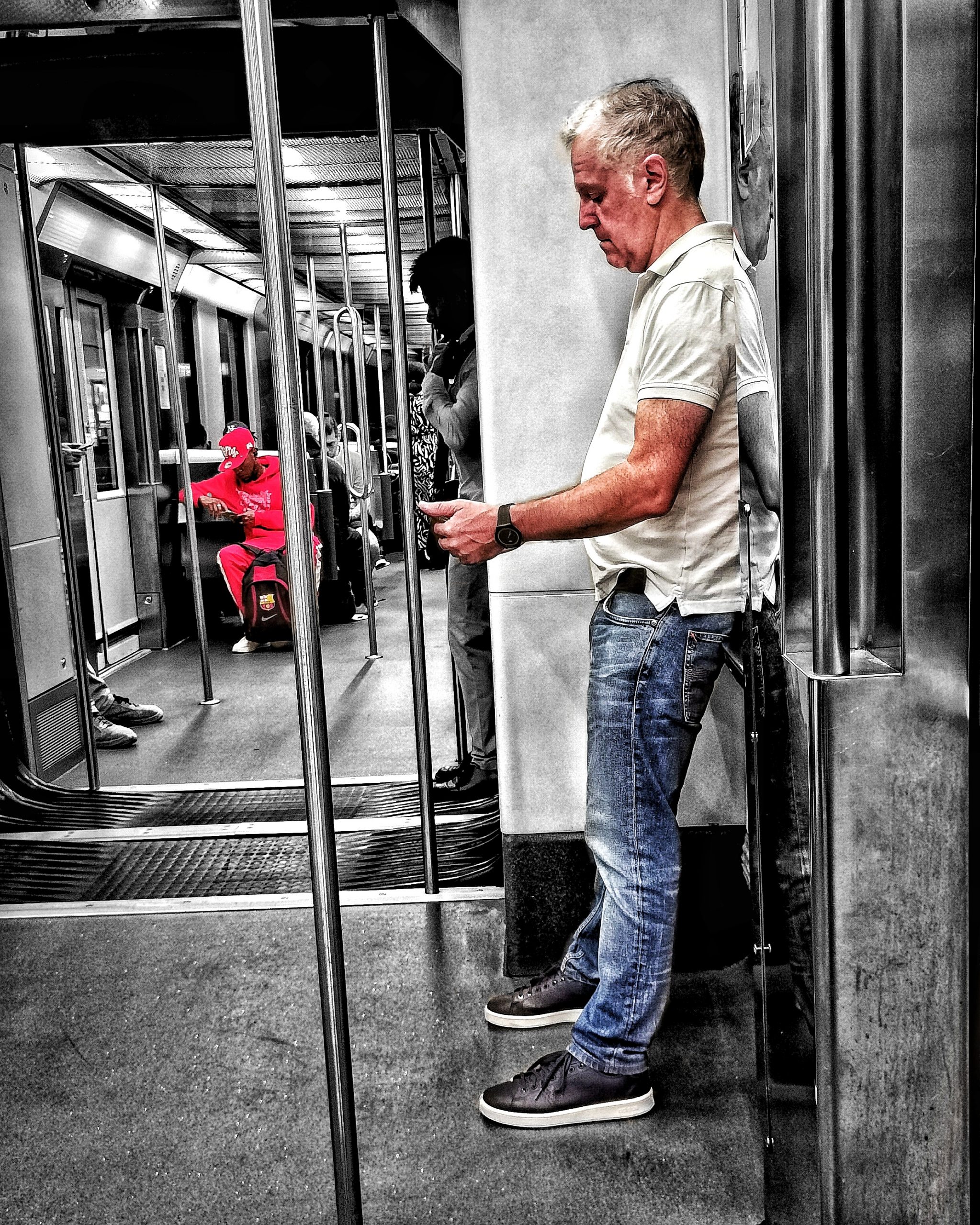 Jende – Gente 86  |  Historias Urbanas en el Metro | Fotografia Creativa movil Ibarakaldo