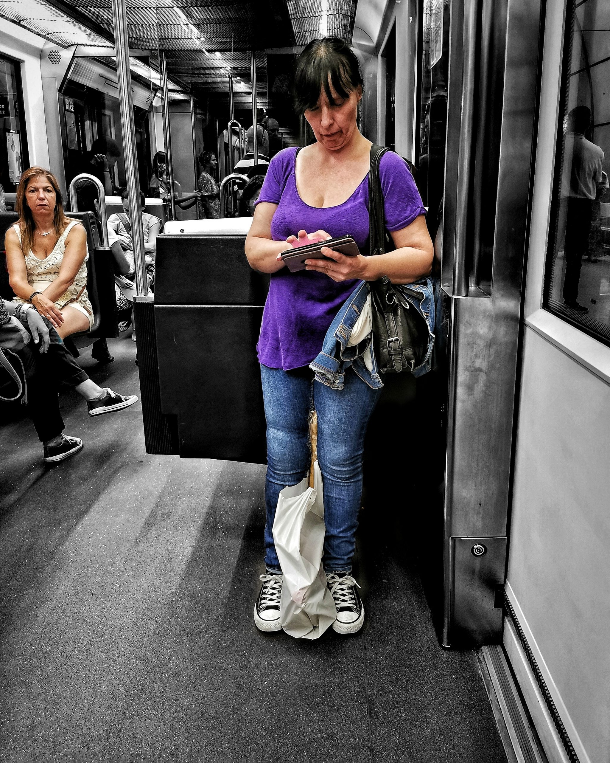 Jende – Gente 85   |  Historias Urbanas en el Metro | Fotografia Creativa movil Ibarakaldo