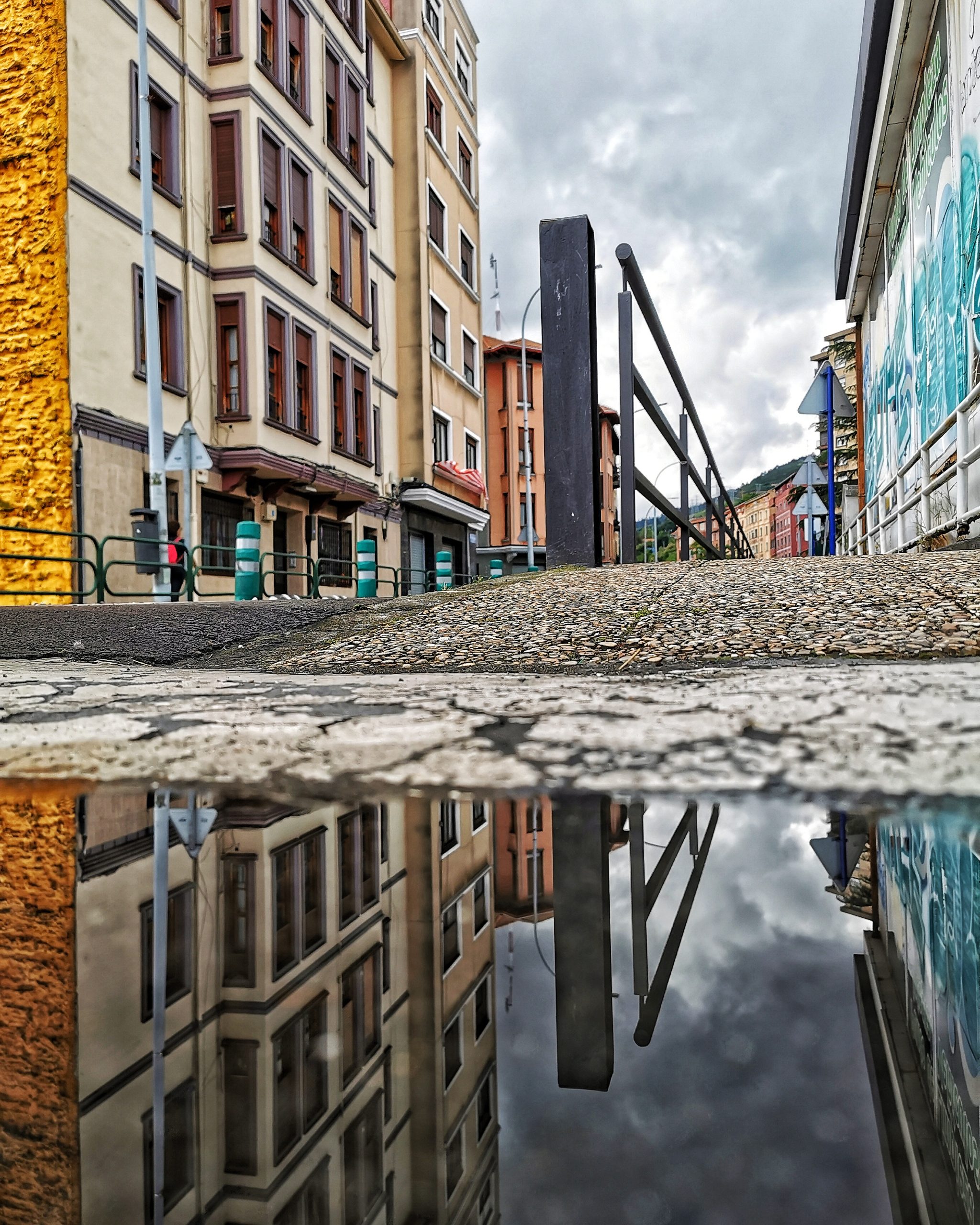 Reflejos Burtzeña 15 – Fotografía creativa móvil en Barakaldo | Ibarakaldo