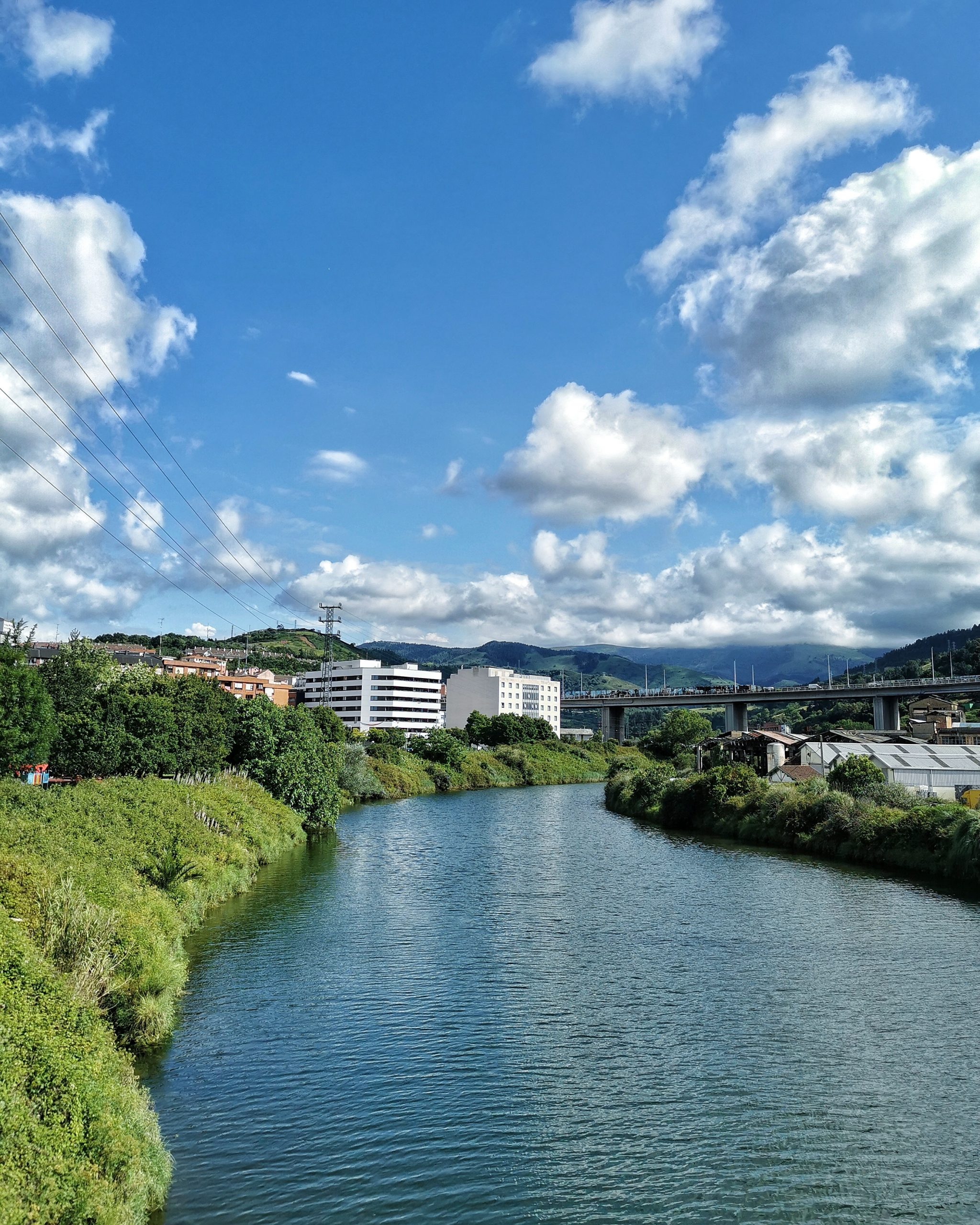 Reflejos 114 – Fotografía creativa móvil en Barakaldo | Ibarakaldo