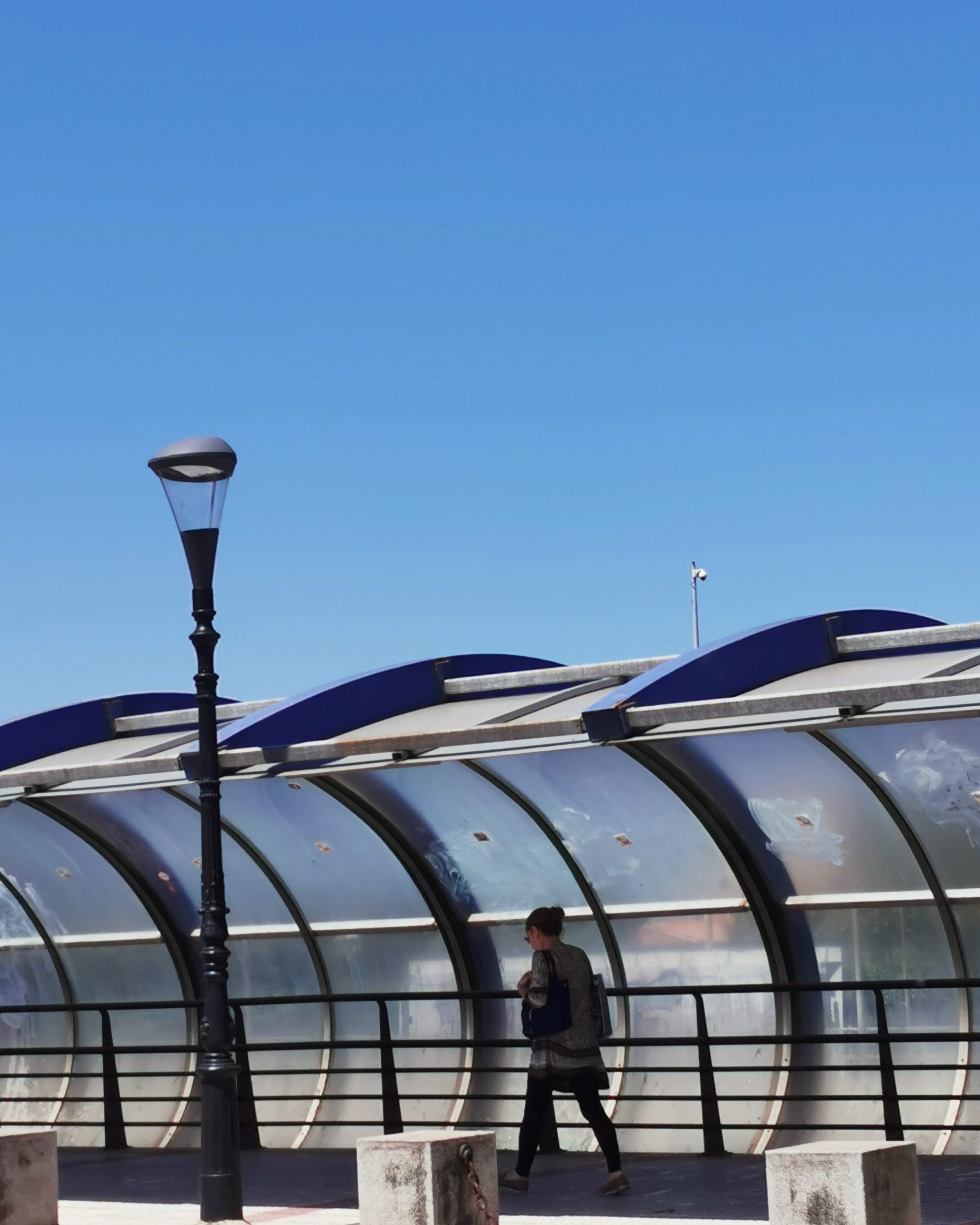 BARAKALDO. Caminante…. – Fotografía creativa móvil en Barakaldo | Ibarakaldo
