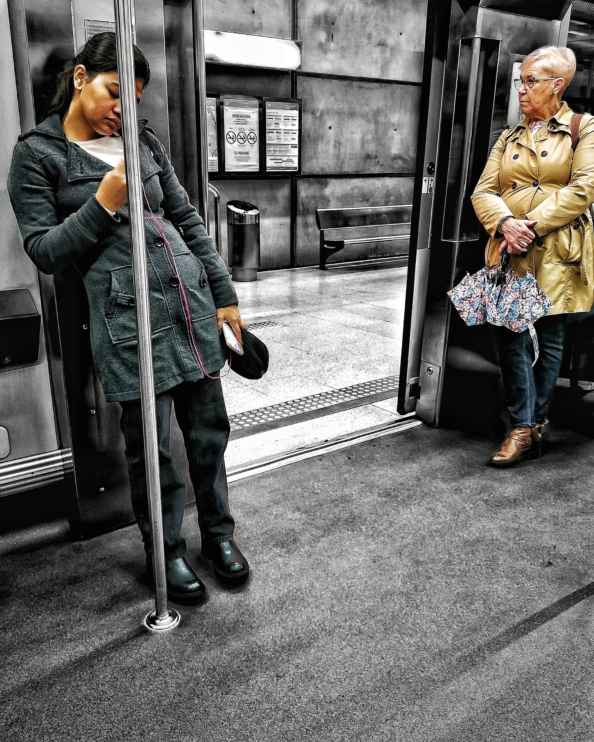 Jende – Gente 95  |  Historias Urbanas en el Metro | Fotografia Creativa movil Ibarakaldo