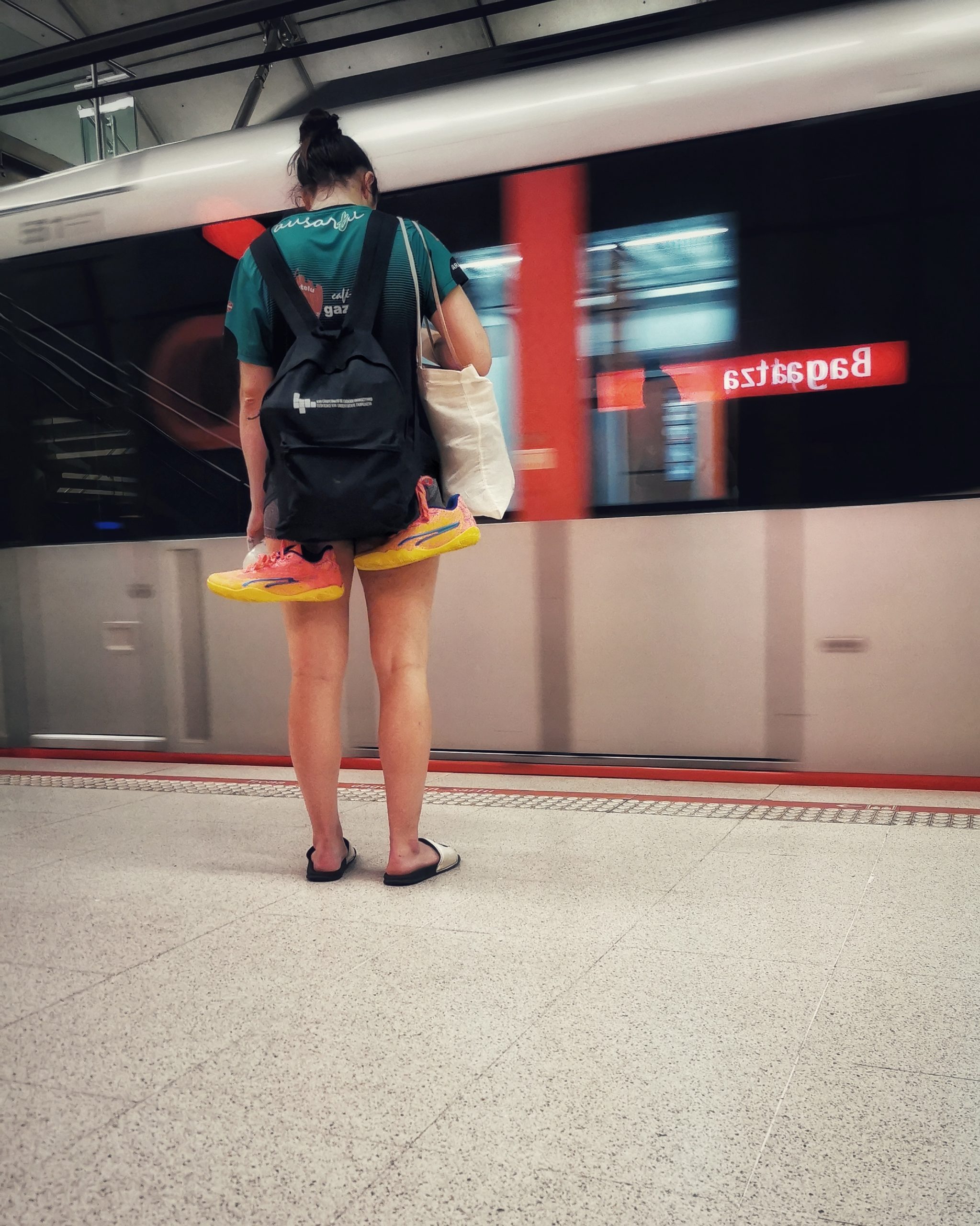 Destino … |  Historias Urbanas en el Metro | Fotografia Creativa movil Ibarakaldo