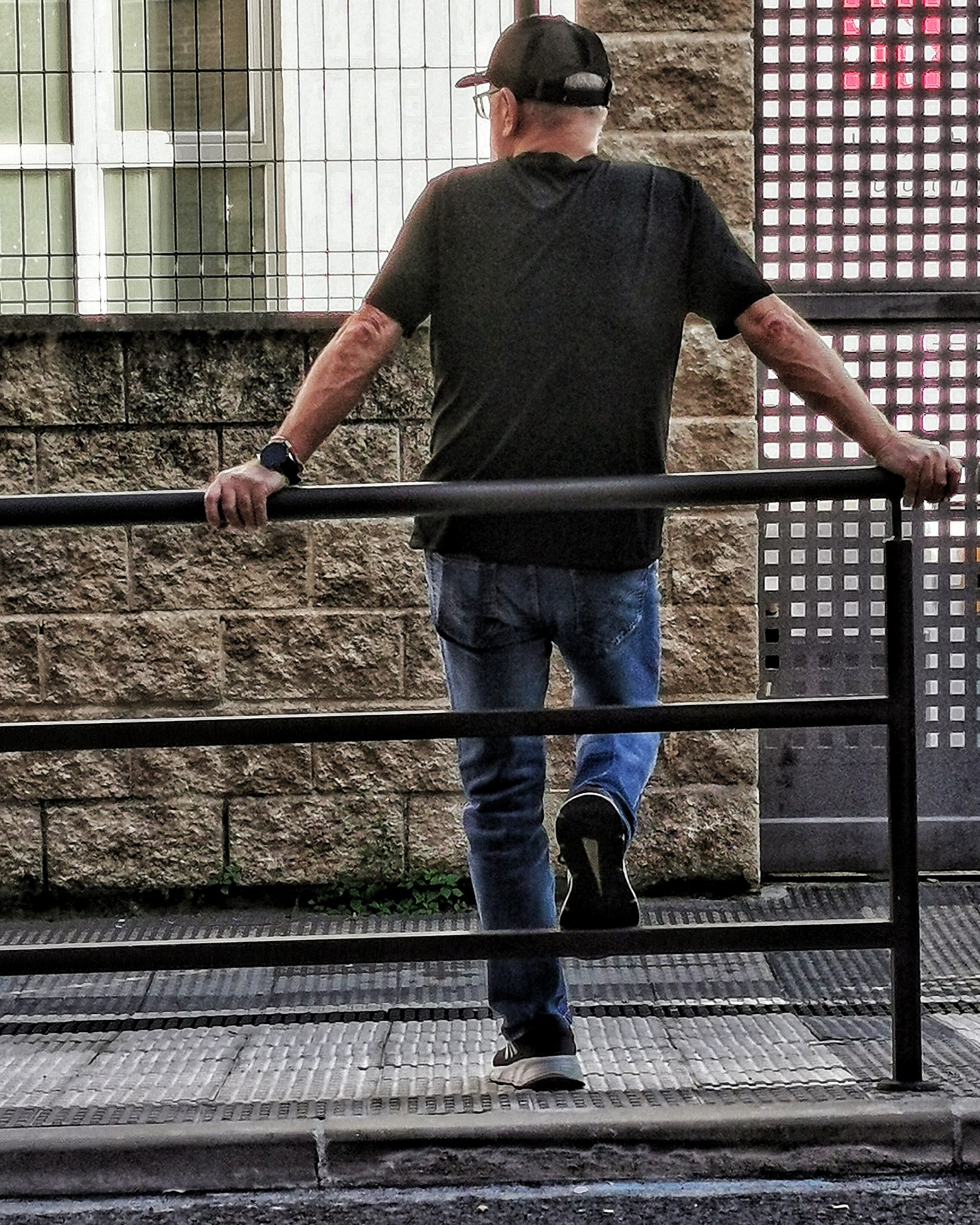 Waiting Time … 2 – Fotografía creativa móvil en Barakaldo | Ibarakaldo