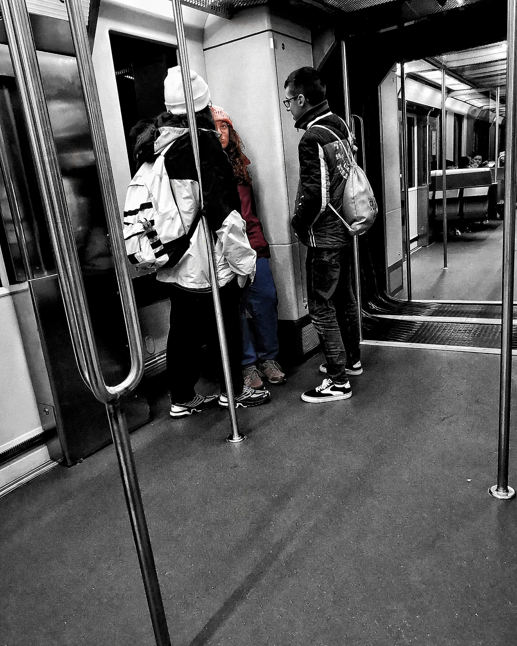 Jende – Gente 103    |  Historias Urbanas en el Metro | Fotografia Creativa movil Ibarakaldo