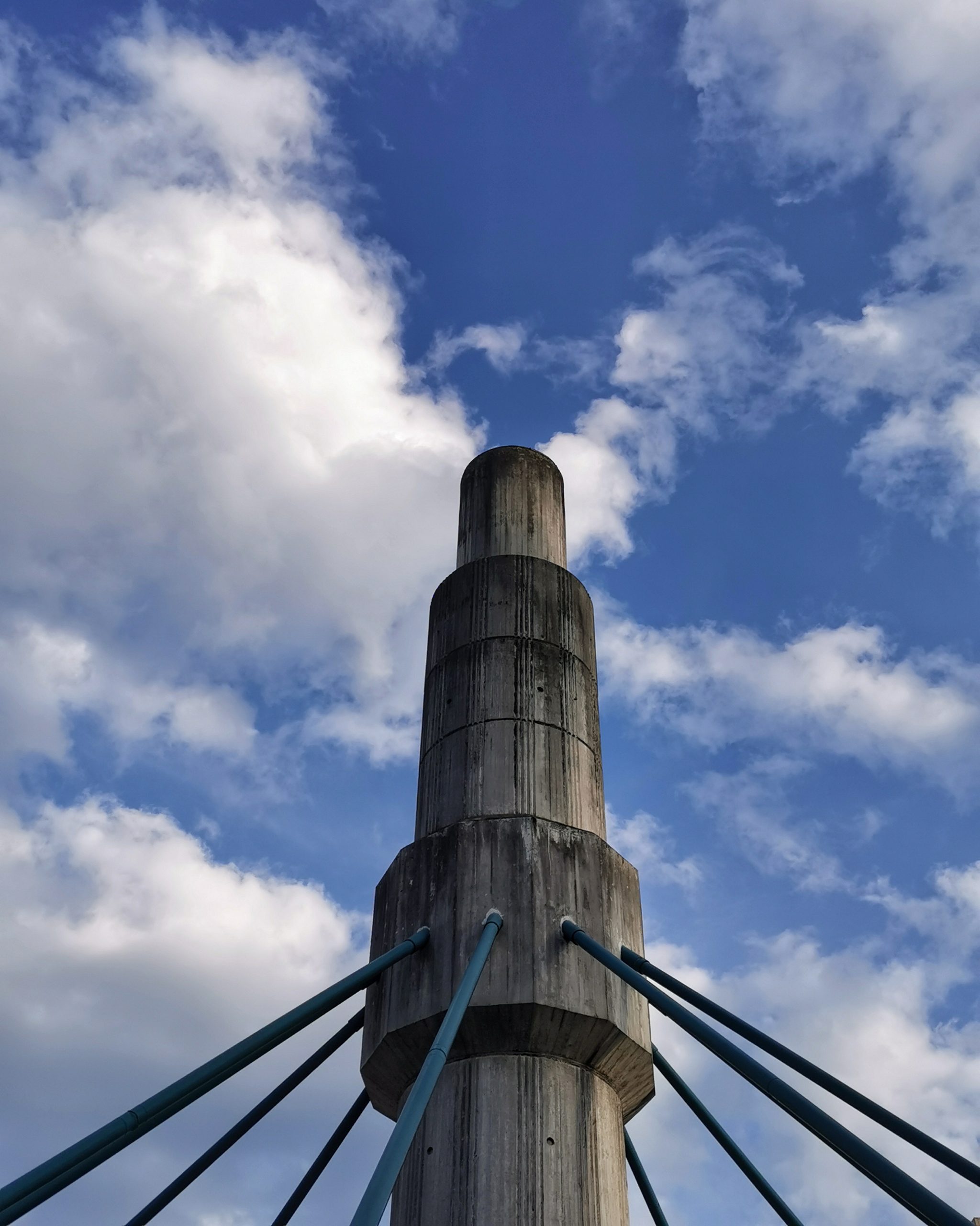 El guardian de piedra – Fotografía creativa móvil en Barakaldo | Ibarakaldo