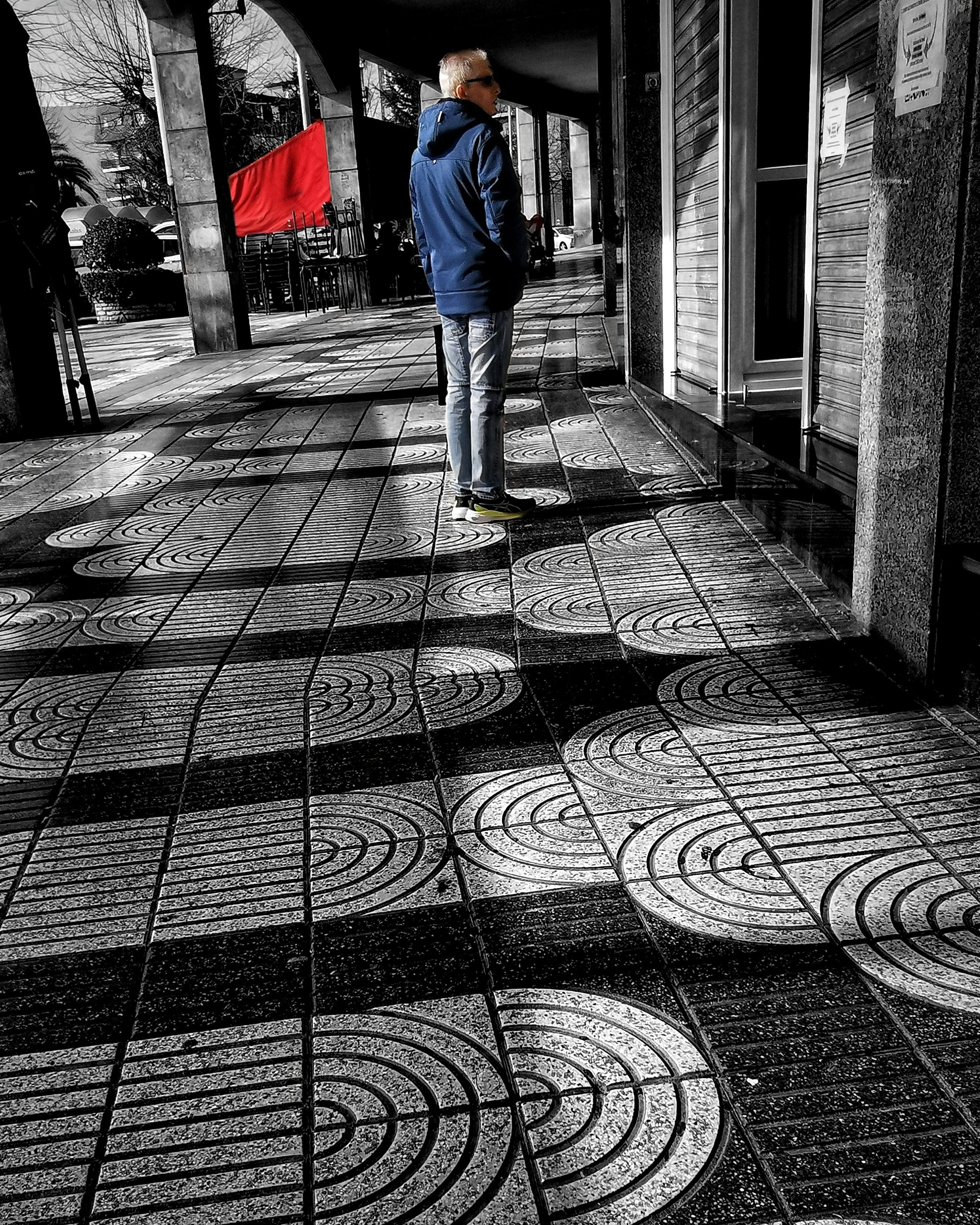 Desaturado Selectivo | Estatua… | Momentos Splash (Cut Out). Fotografía Creativa Ibarakaldo