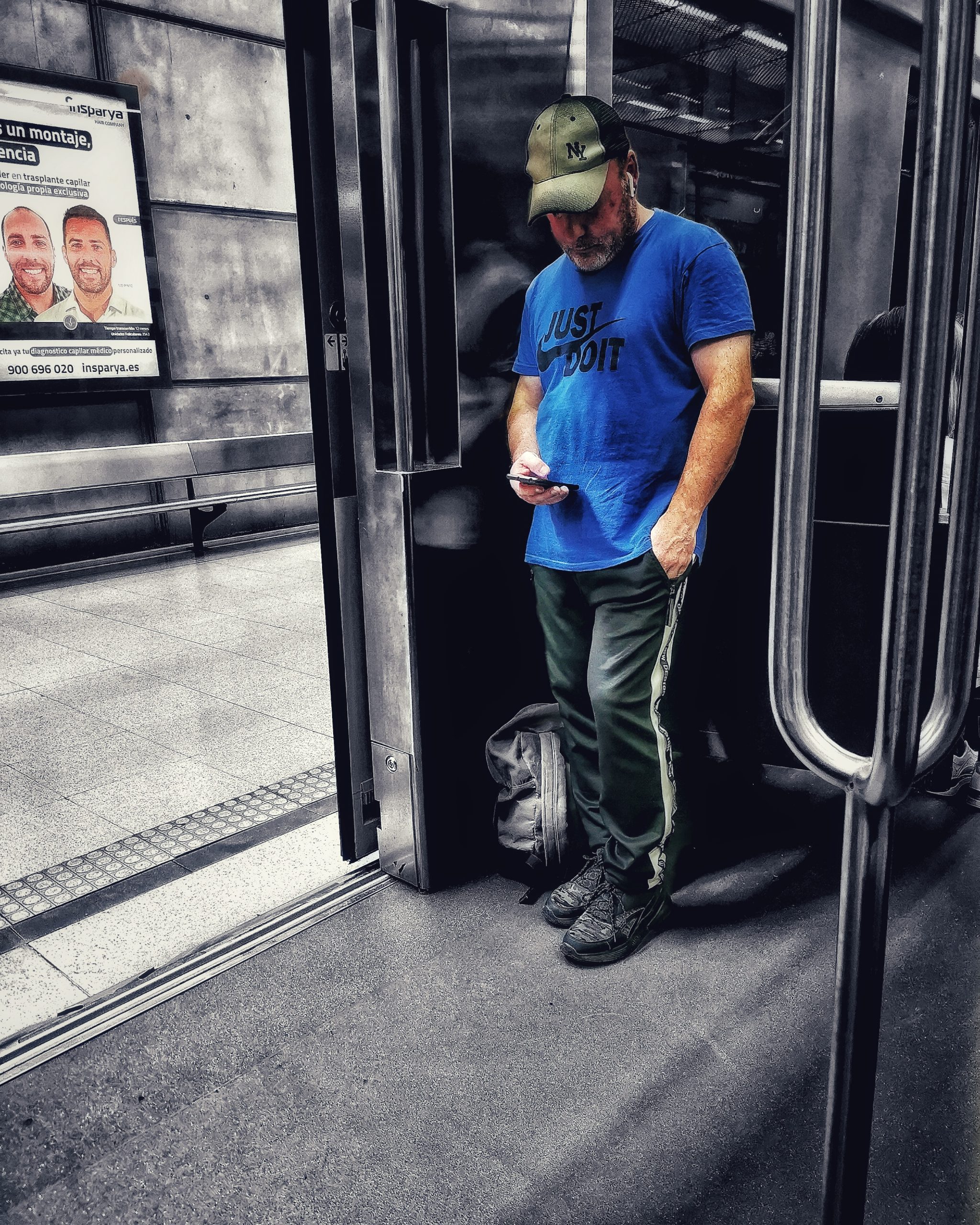 Jende – Gente 111  |  Historias Urbanas en el Metro | Fotografia Creativa movil Ibarakaldo