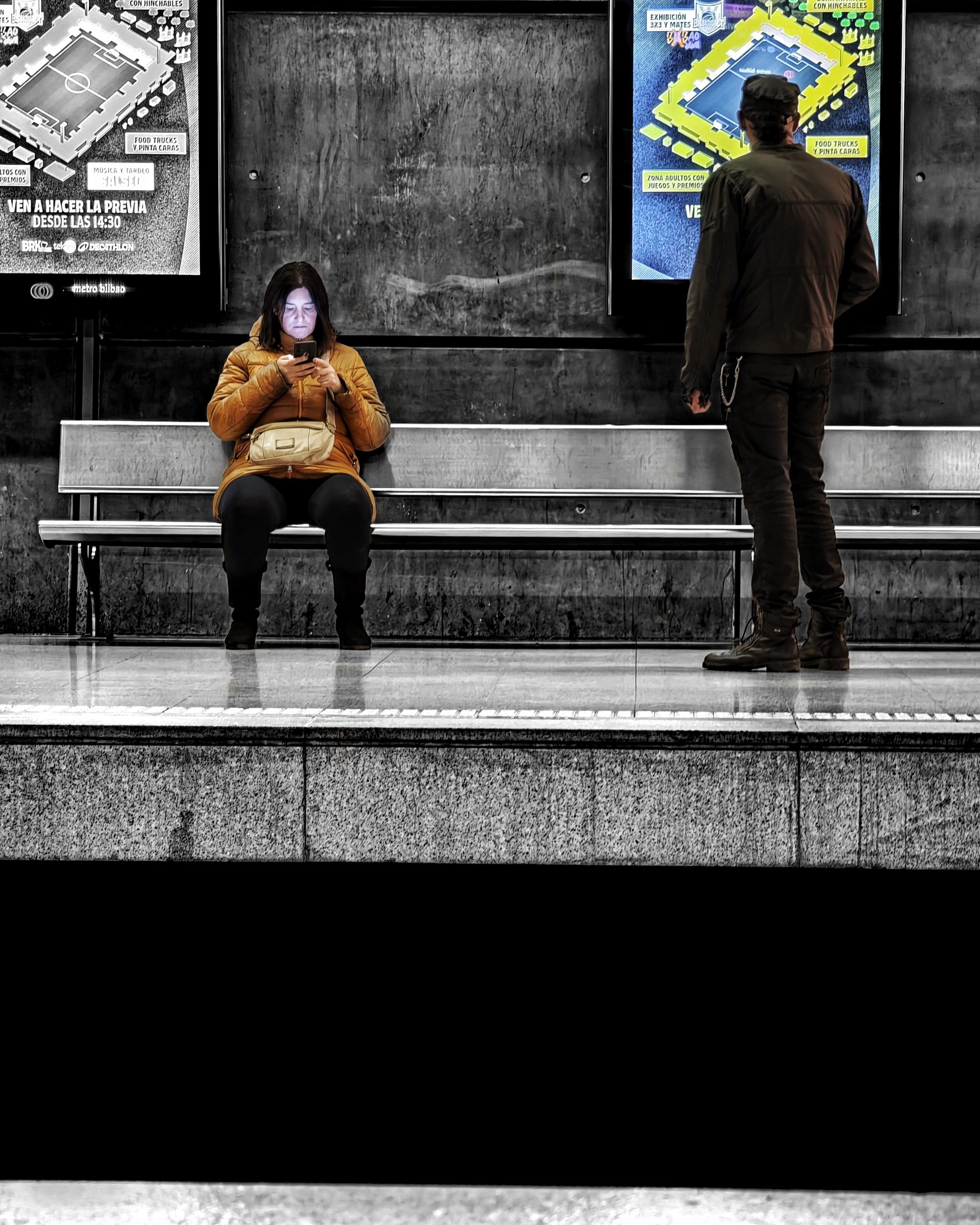 Metro Bilbao. Día a Dia |  Historias Urbanas en el Metro | Fotografia Creativa movil Ibarakaldo