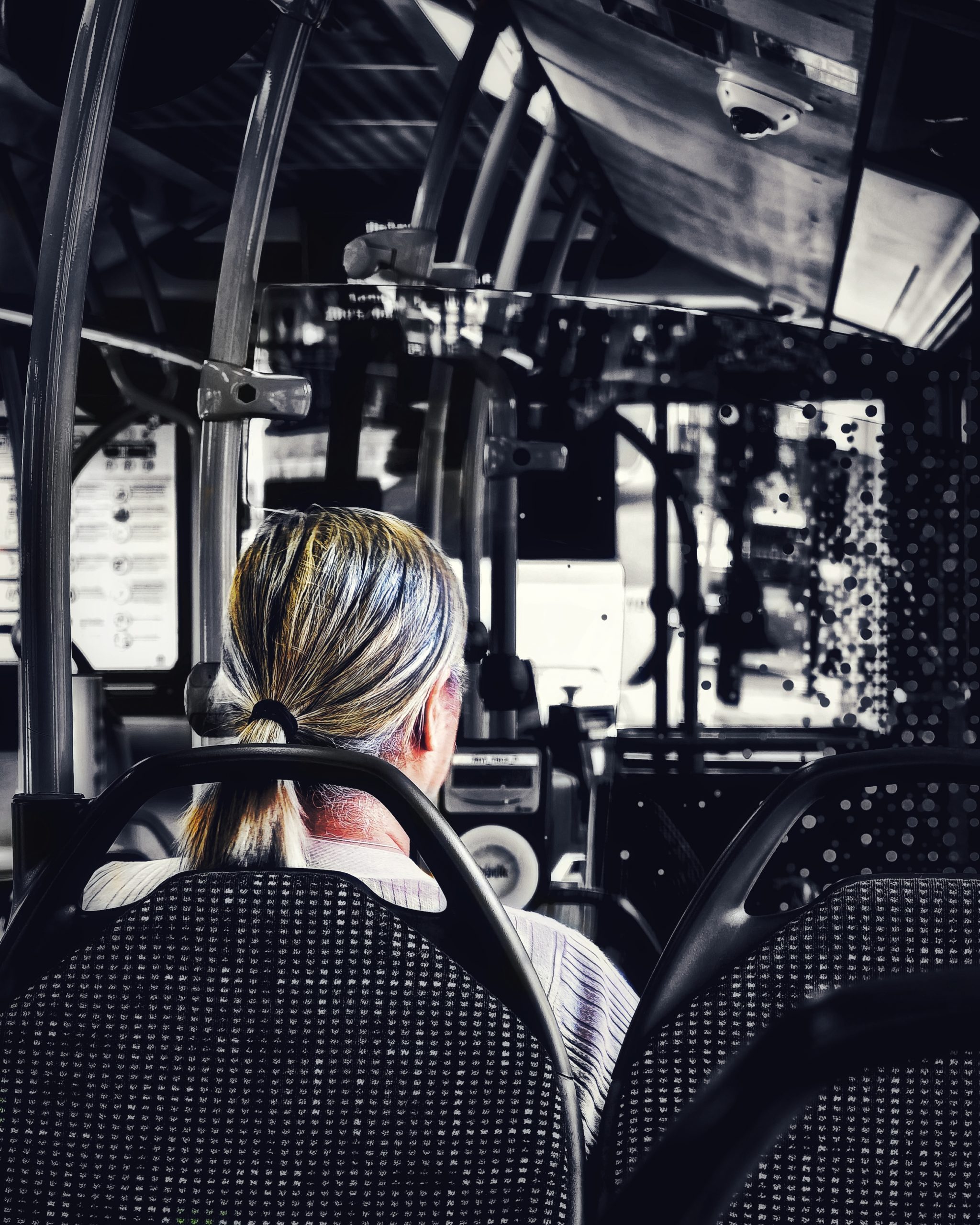 En trayecto…. Historias Urbanas en Barakaldo | Fotografia Creativa movil Ibarakaldo