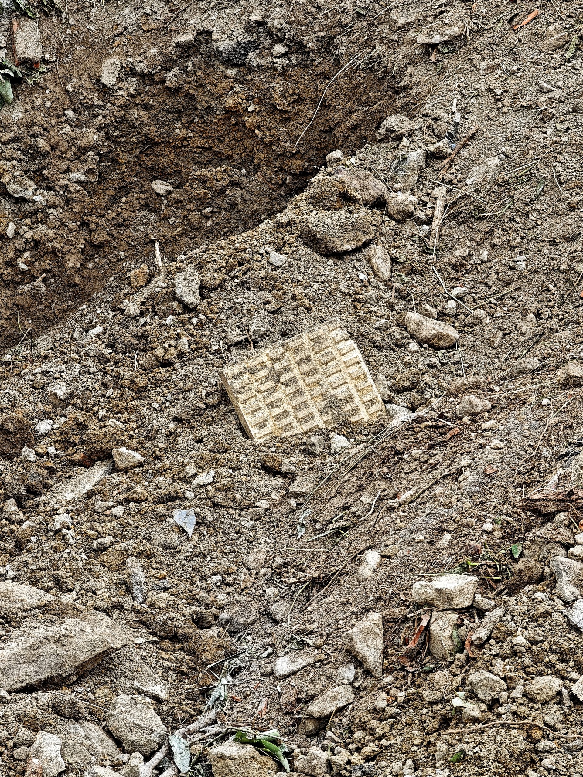 Indiana Jones en busca de la Losa Perdida – Fotografía creativa móvil en Barakaldo | Ibarakaldo